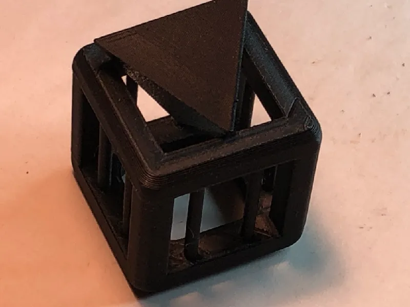 Pyramid in a Cage Puzzle por Snowmix | Descargar modelo STL gratuito ...