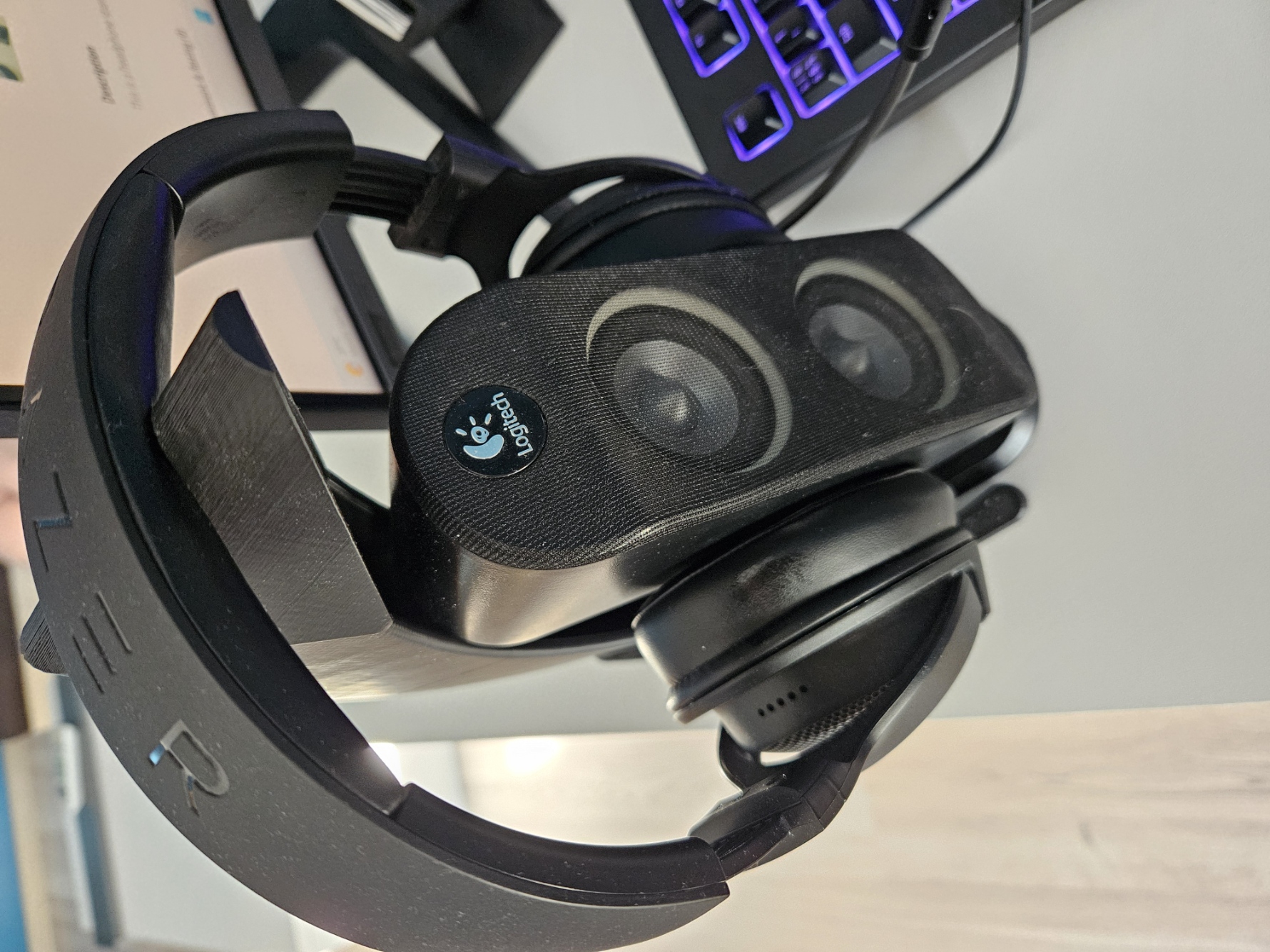 Miniatura 4 do modelo 3D Simple headphone stand