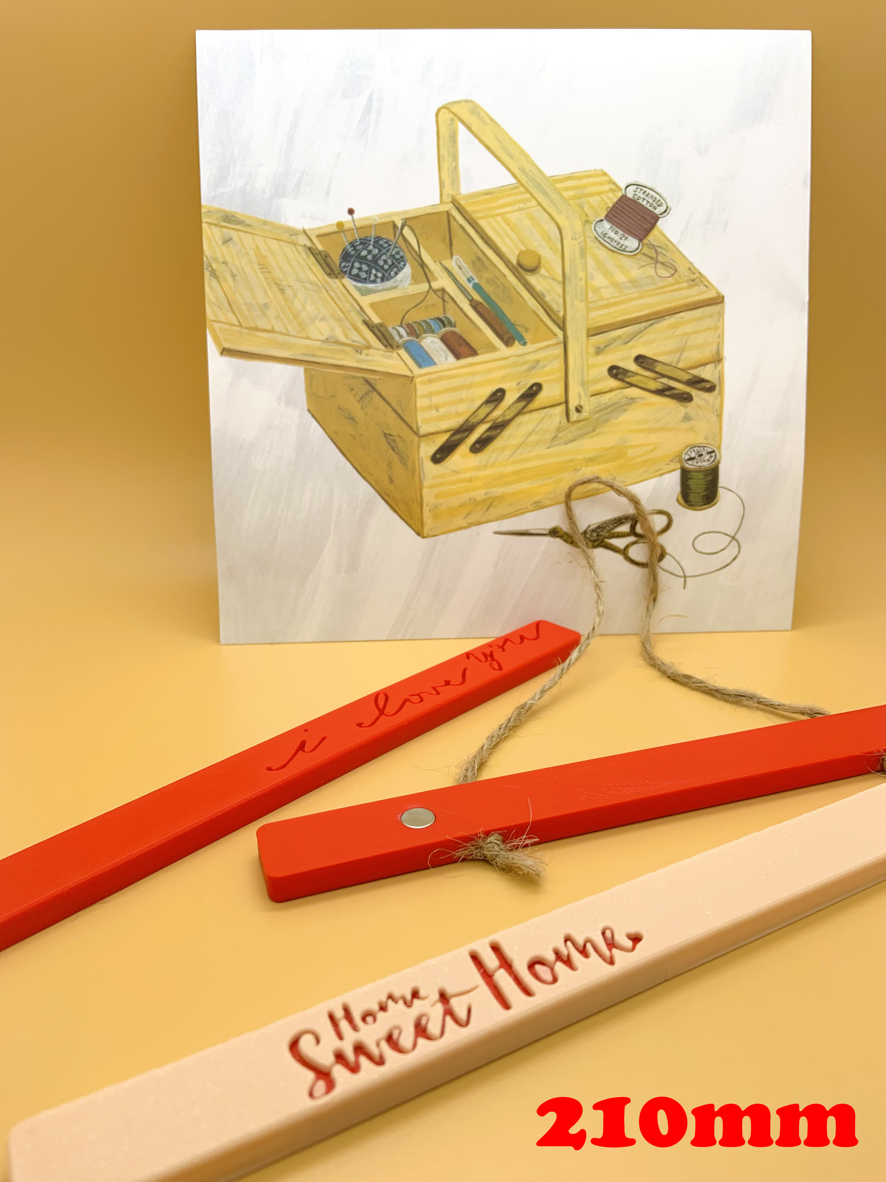 Magnetic Poster Hanger with script "Home" 210mm_LostTraverlerLee
