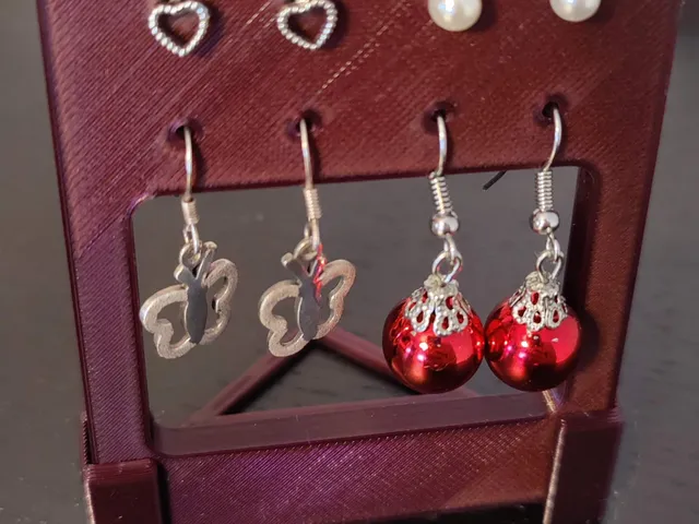 Small detachable earring stand