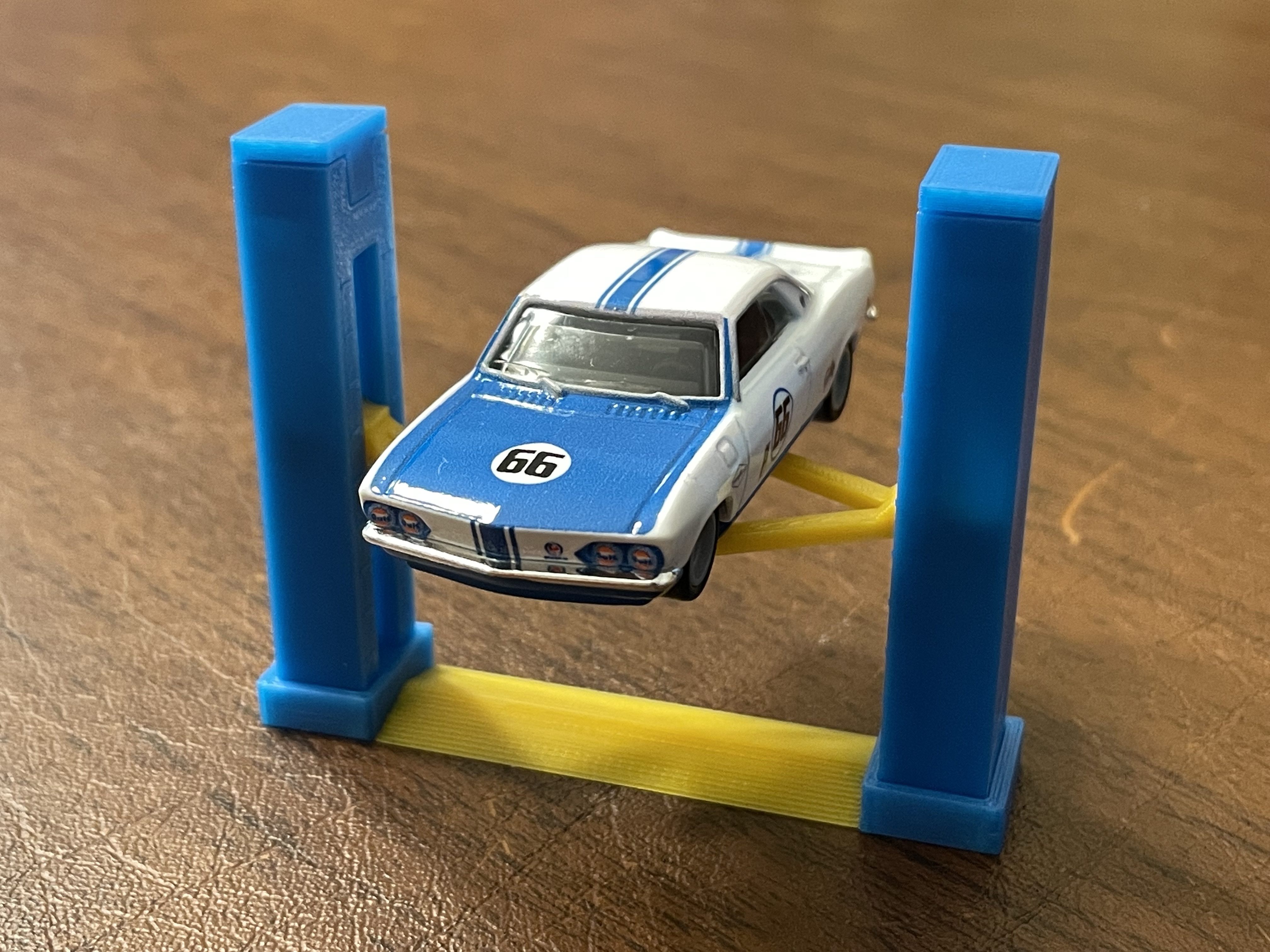 AoO - 1:64 Scale Car Lift