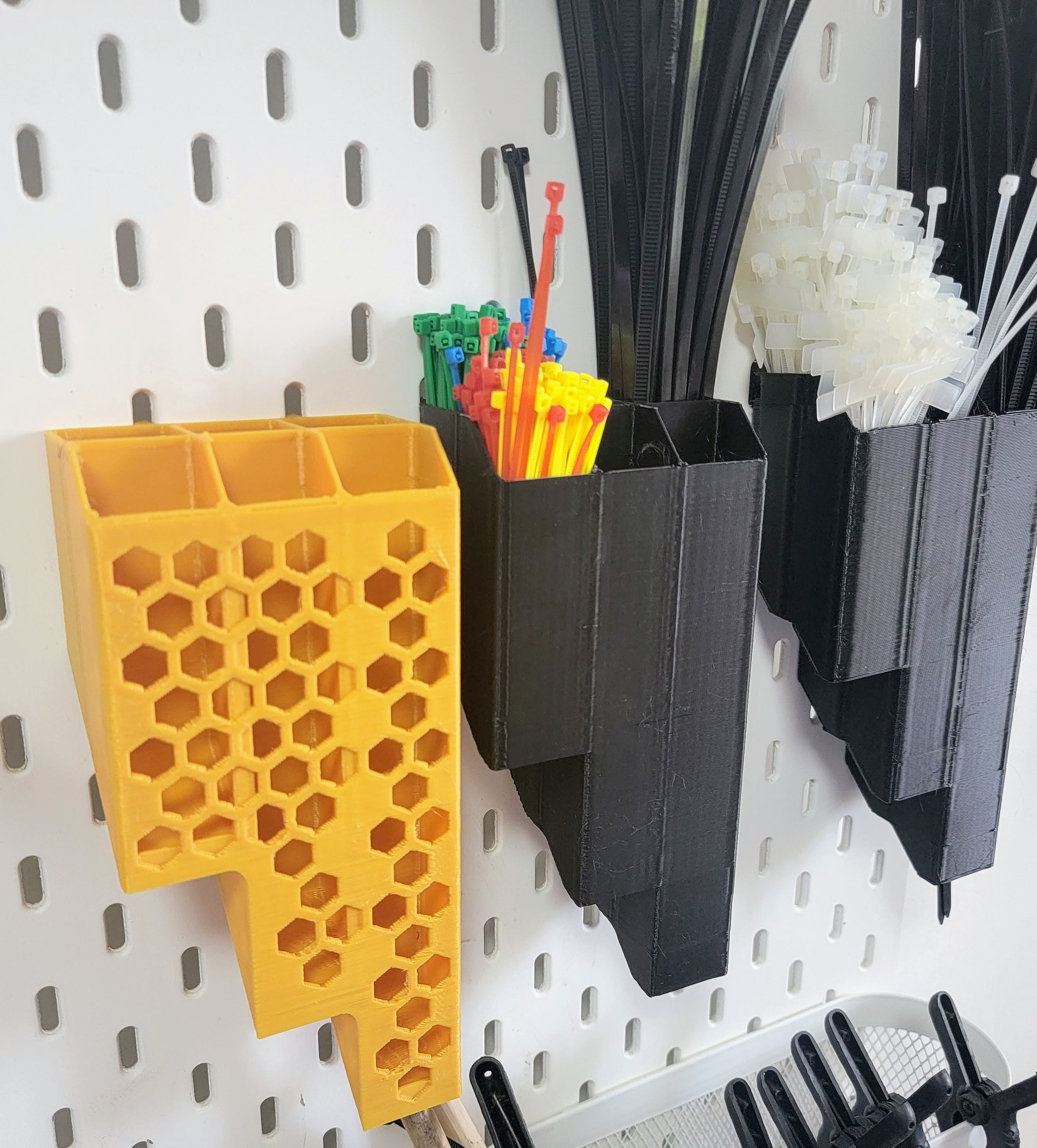 Zip Tie Holder Skadis by thelonecabbage Download free STL model