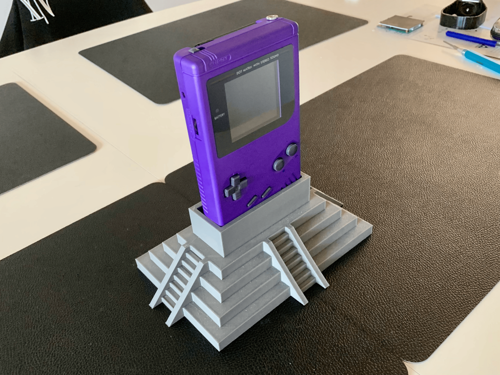 Mayan Temple Gameboy DMG Stand