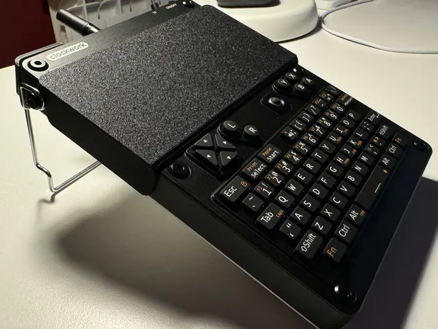 Screen cover for uConsole (remix)