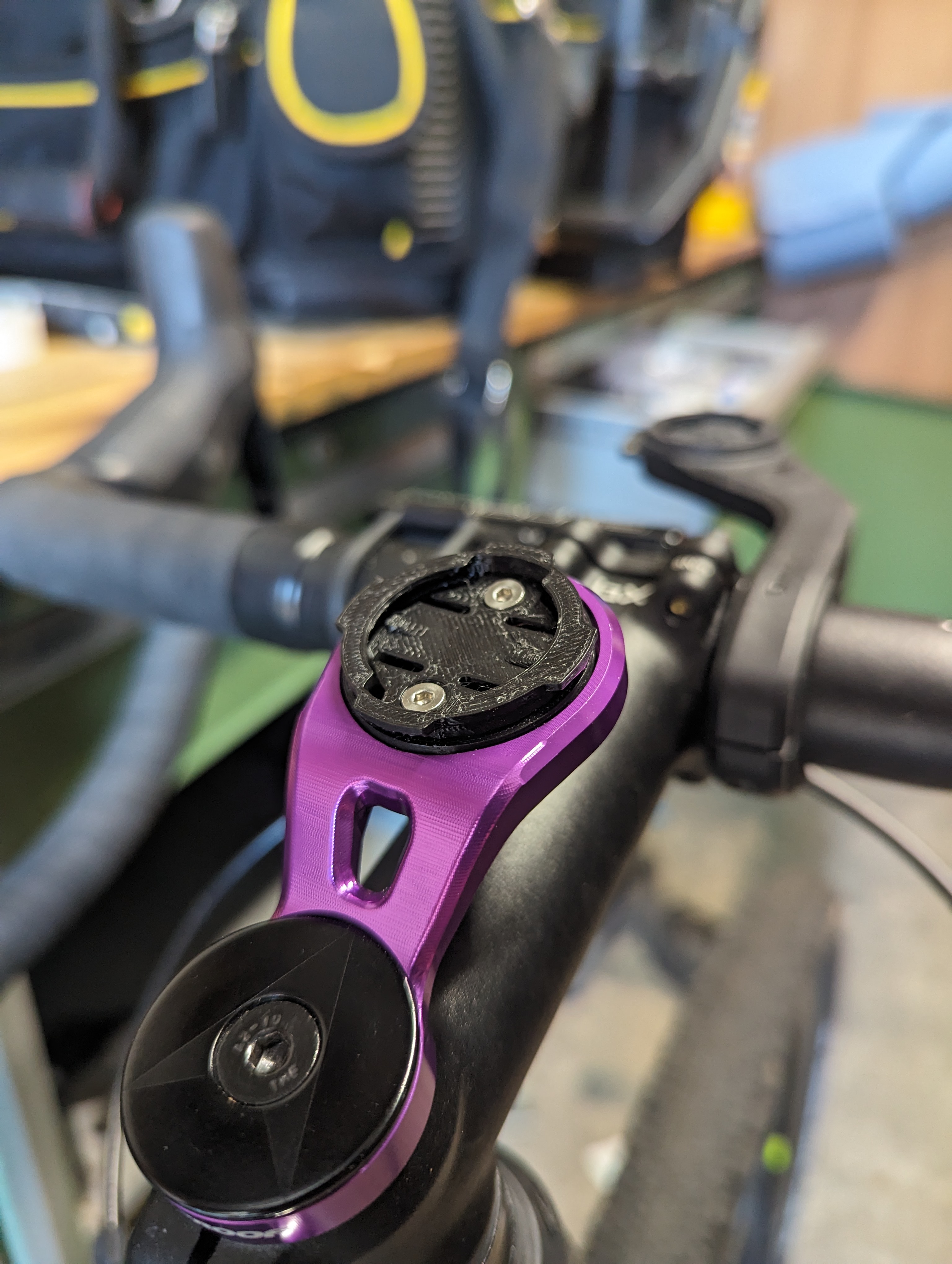 Garmin Vector Thread Insert Garmin / K Edge and Quadlock Insert by ItsABarmcake | Download free STL ...