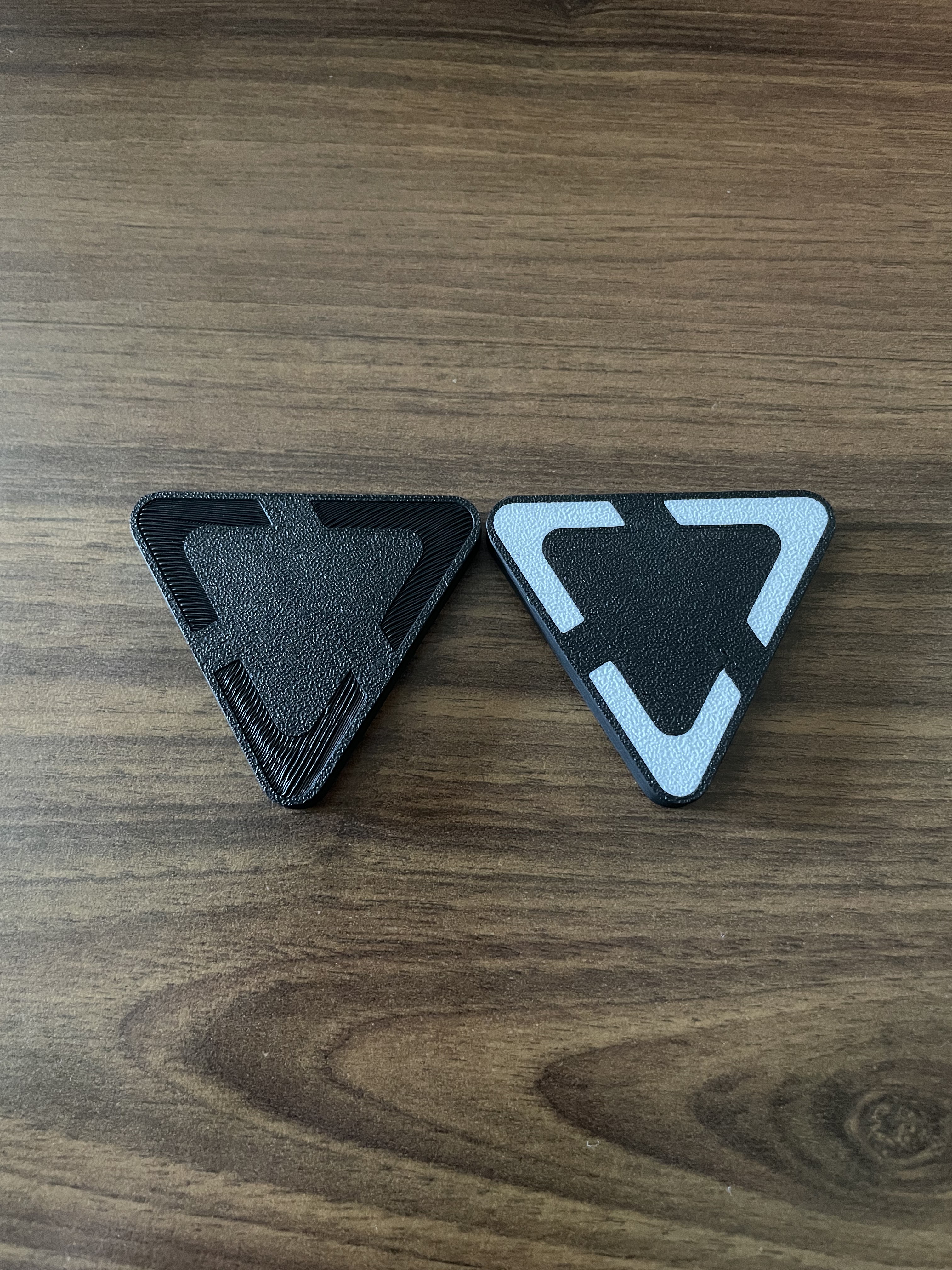 VantaTag – NFC Tag Holder (Mono & Multicolor) for VantaFocus App