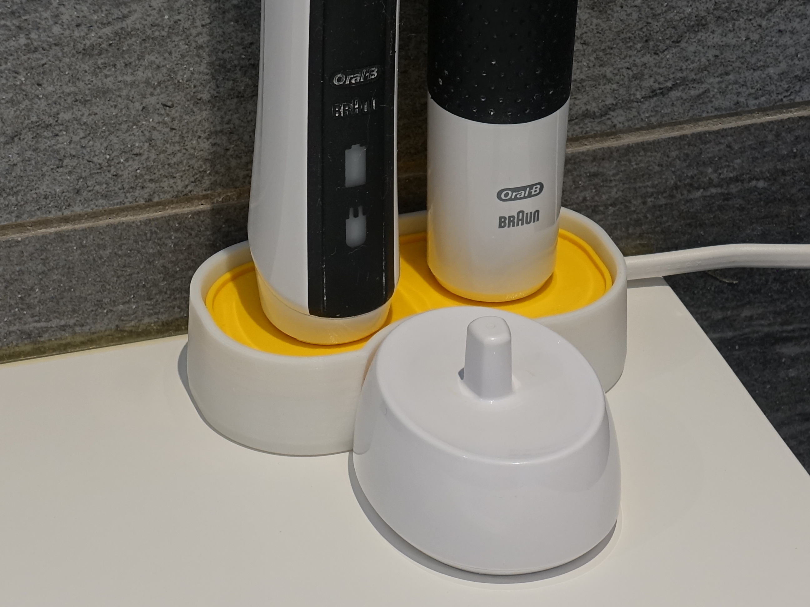 Oral-B Electric Toothbrush Station (2x Remix)