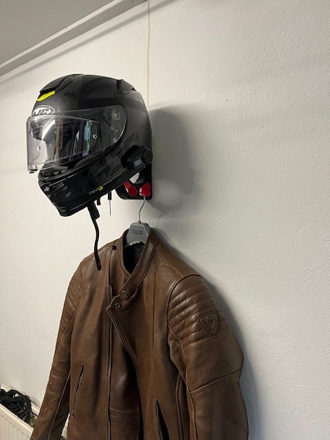 Miniatura 2 do modelo 3D Ultimate Helmet Holder (modified)