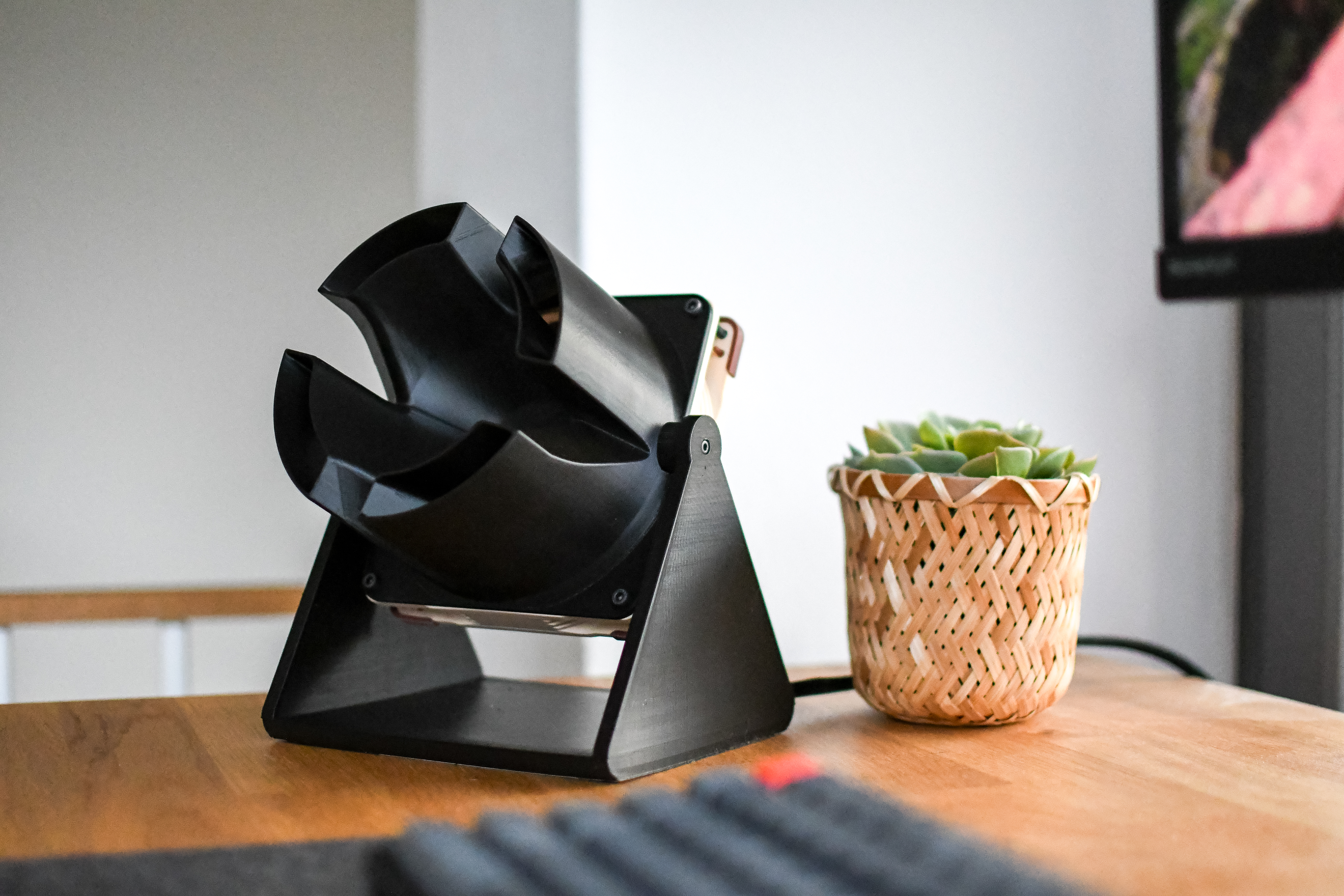 Airflow Amplifier for 140 / 120 / 200 mm Fan (with Base)
