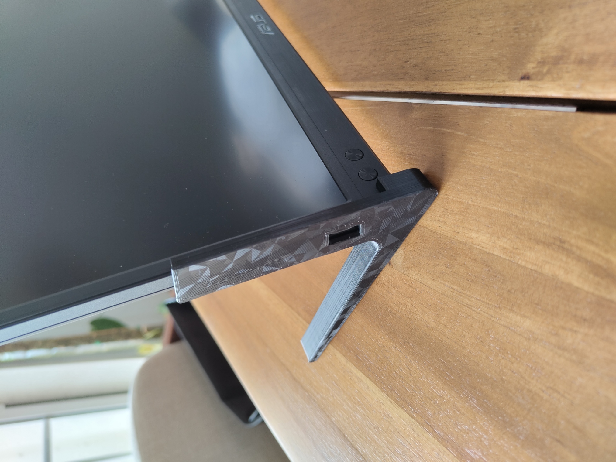 Asus ZenScreen MB166 supports