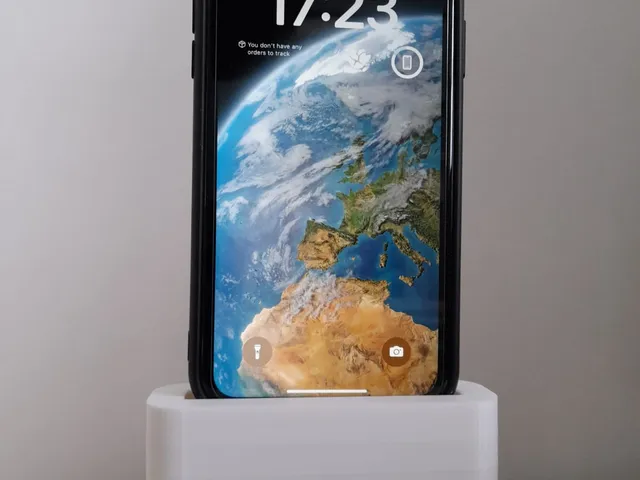 iPhone 11/XR charging stand - WIRED