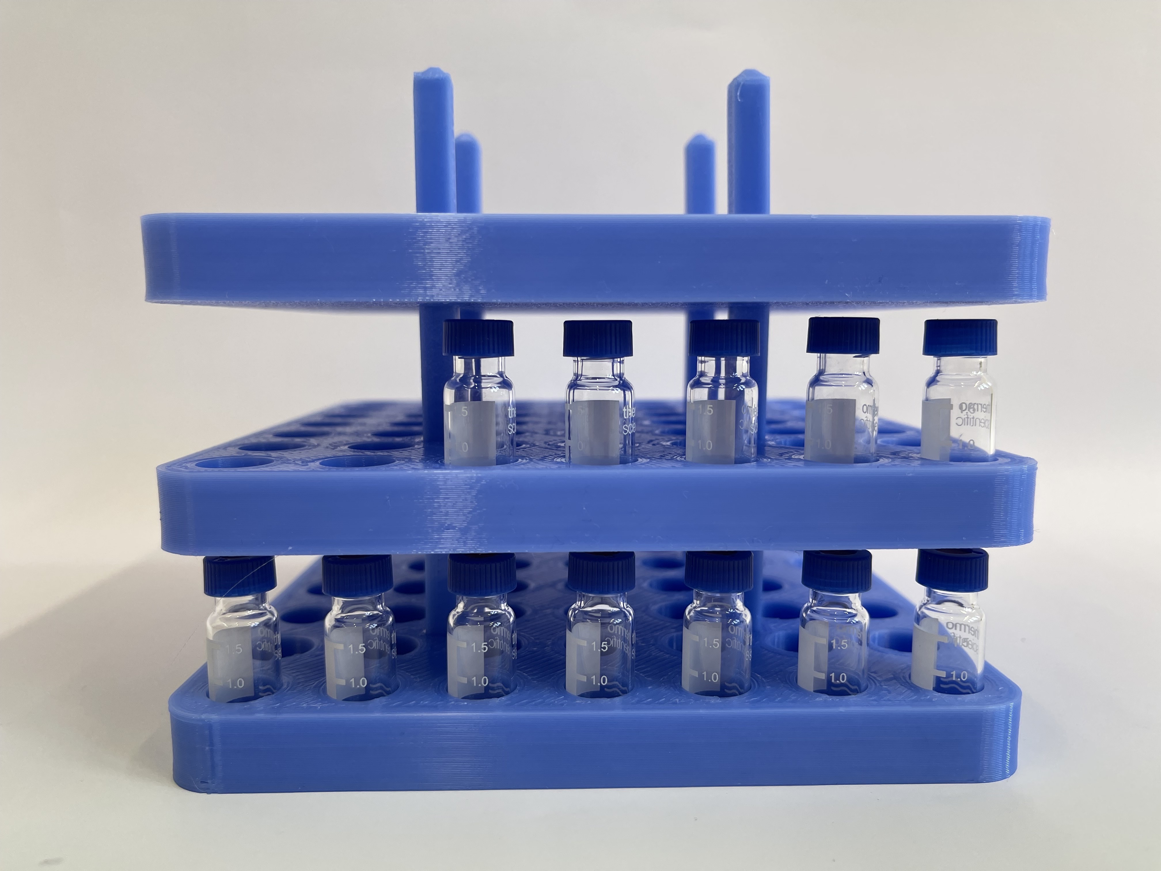 Stackable vial racks (parametric) for space management by DavidVC ...