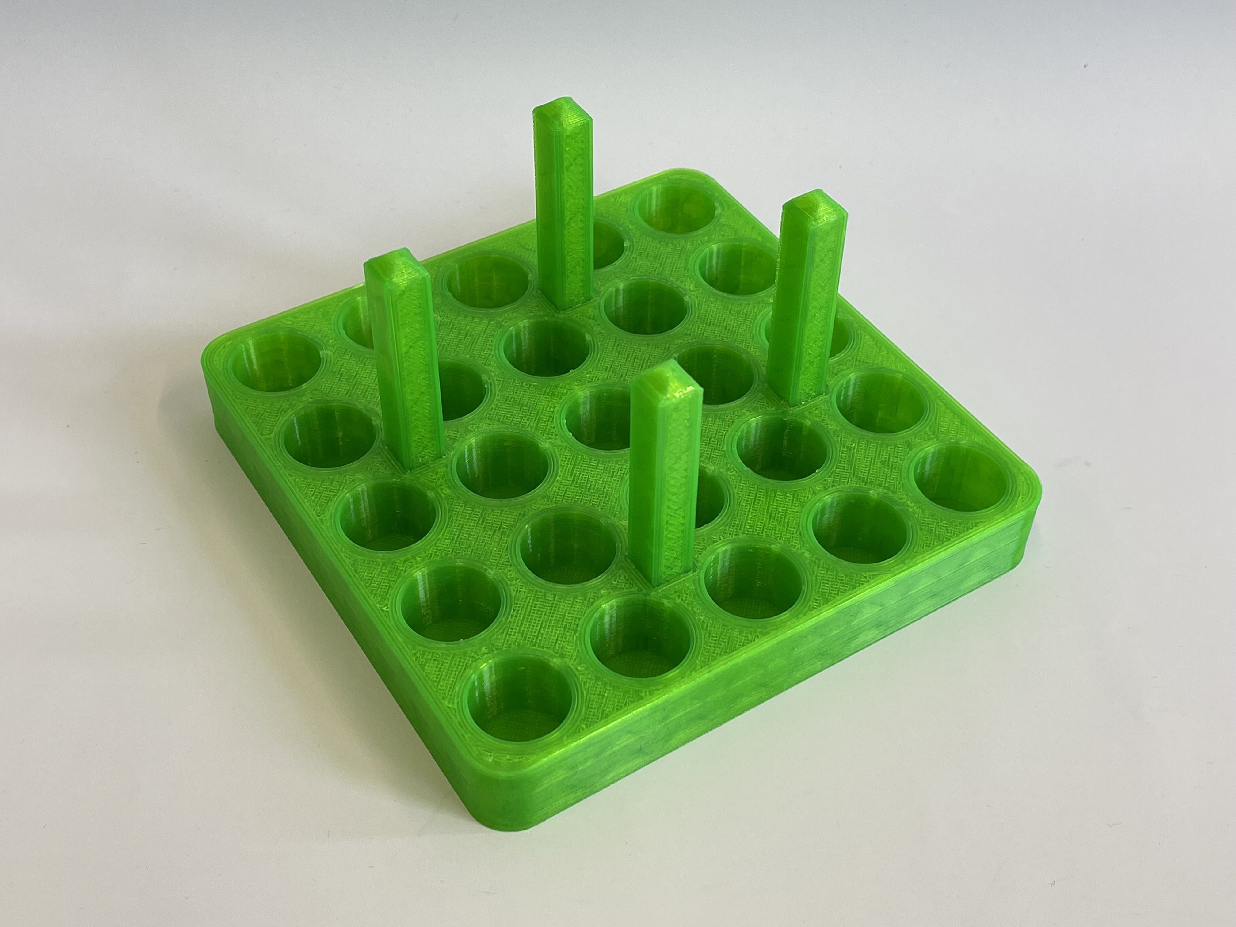 Stackable vial racks (parametric) for space management by DavidVC ...