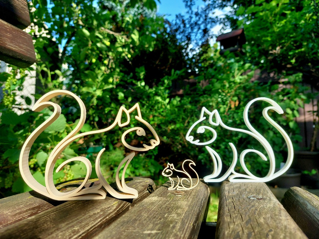 Minimalist Squirrel figure — miniatura 2