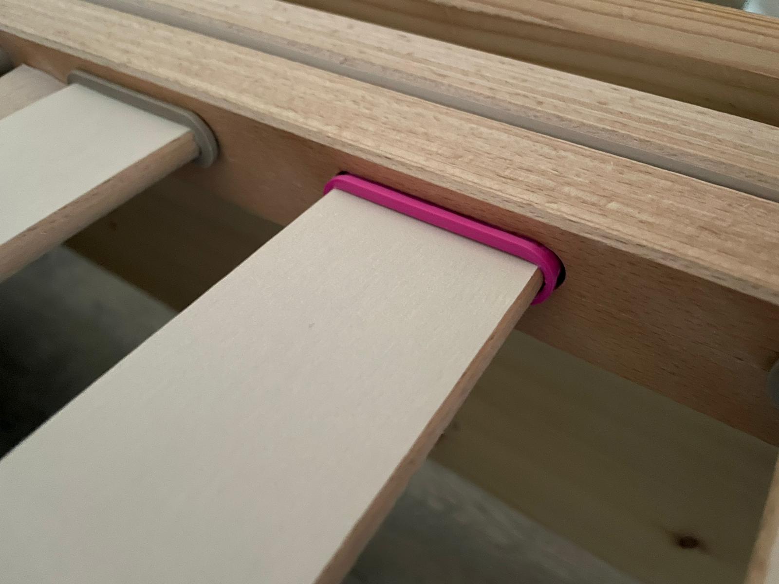 Endpiece for a slatted frame (Schlaraffia) / Endstück für Lattenrost