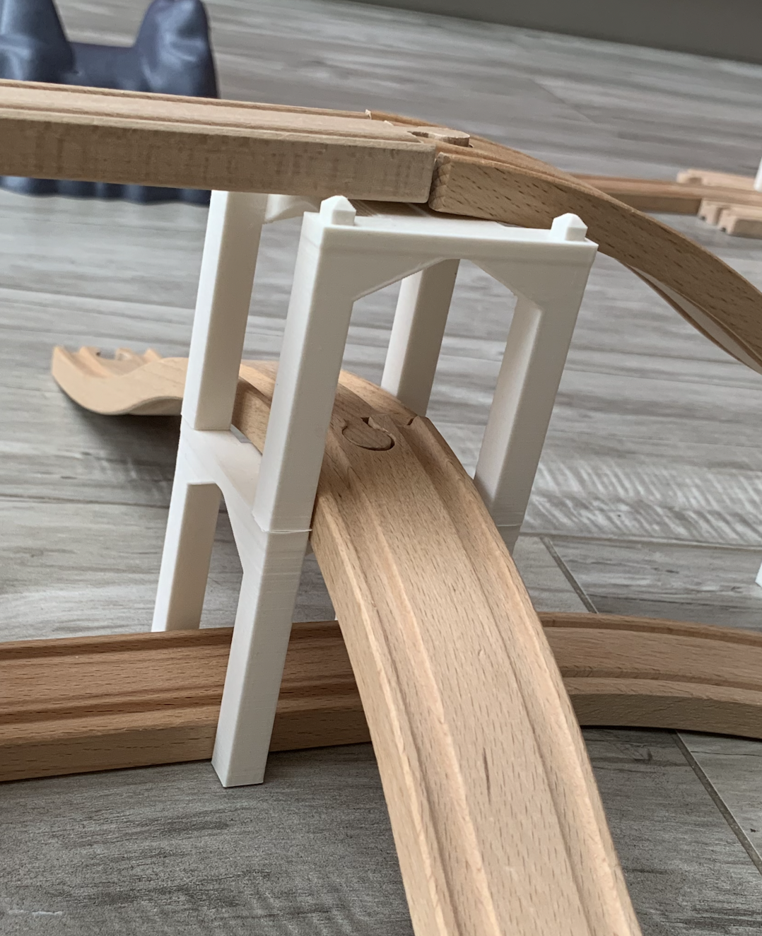 Stackable wooden train bridge