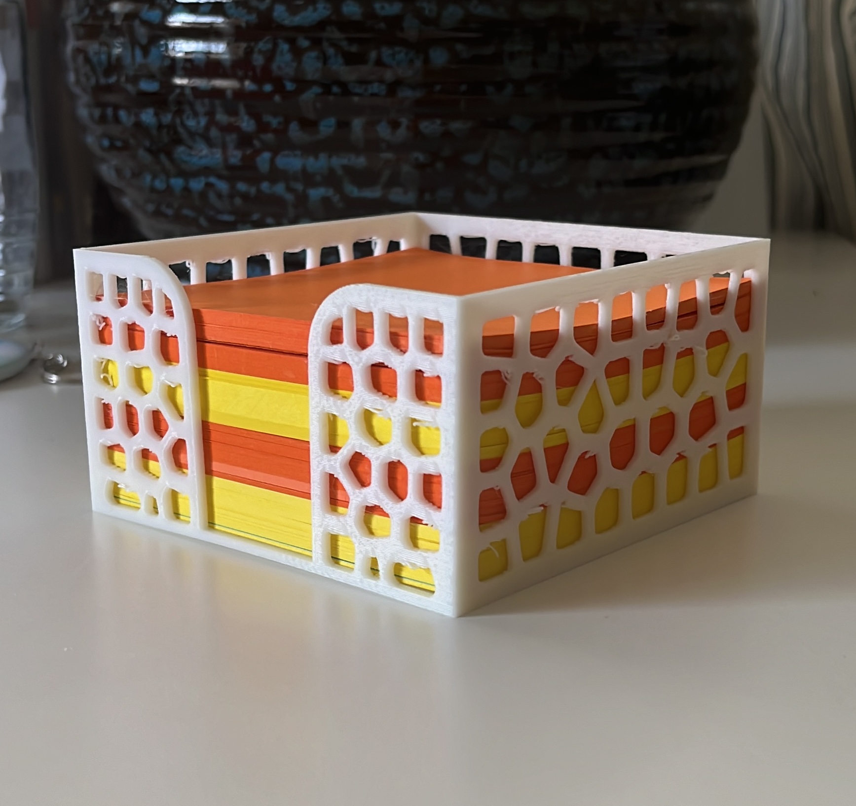 Miniatura 2 do modelo 3D Voronoi Post-it Holder