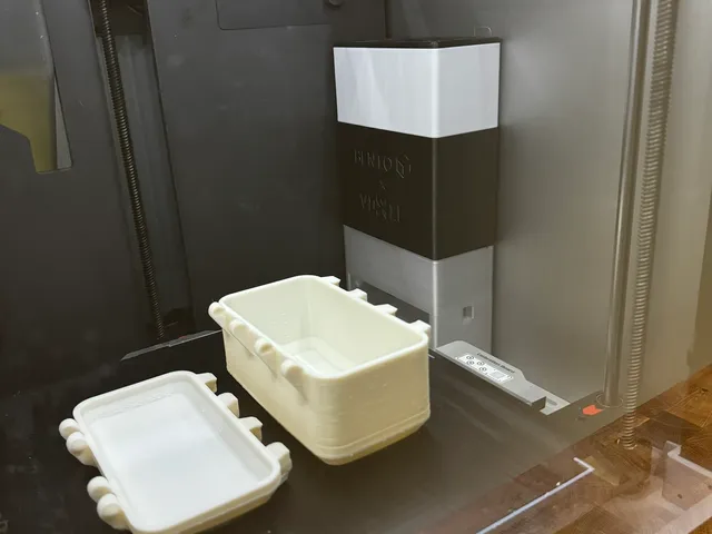 Printer-powered Bento Box for X1C with automatic on/off