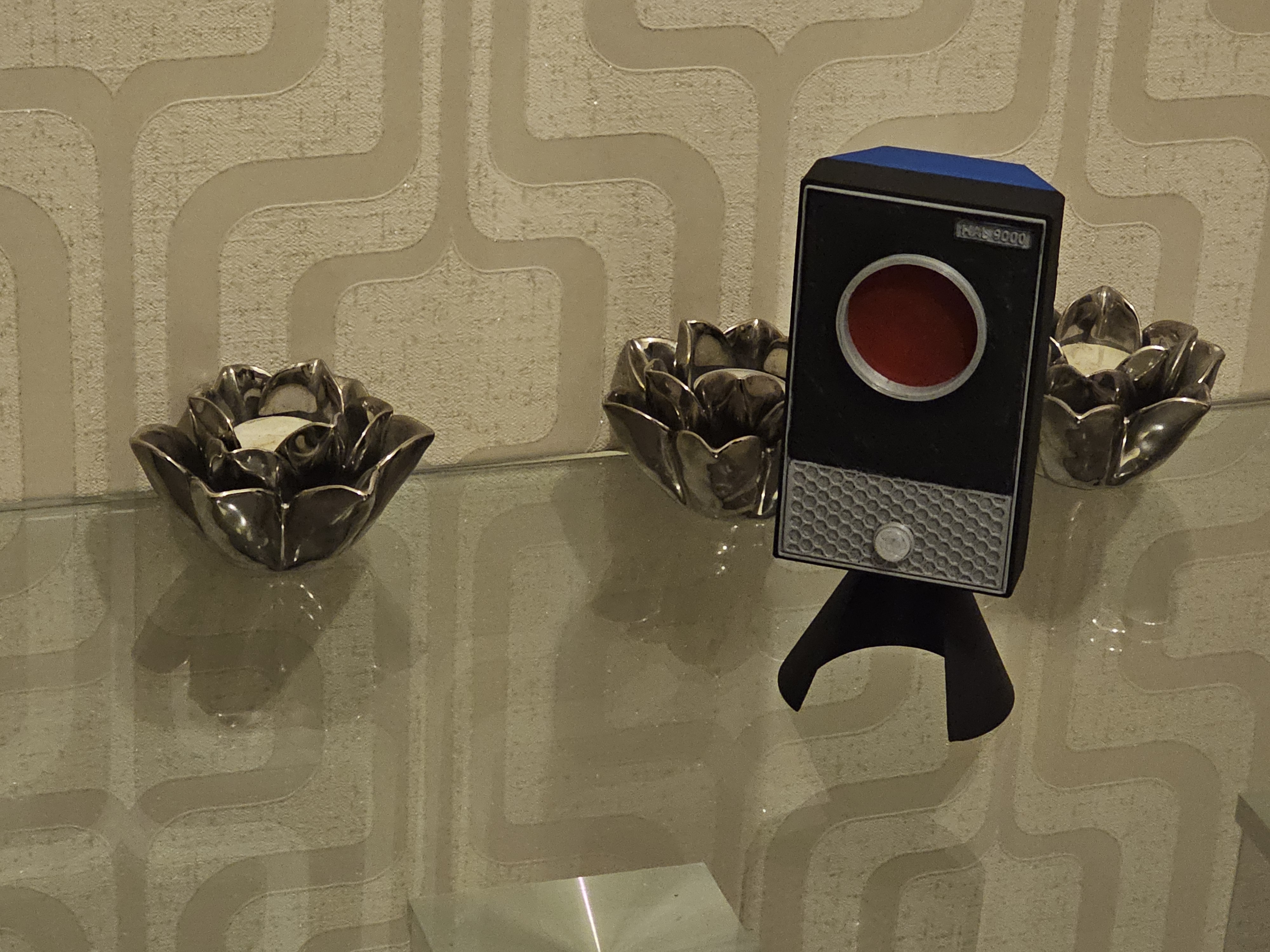 Mini HAL for desktop or wall. — miniatura 5