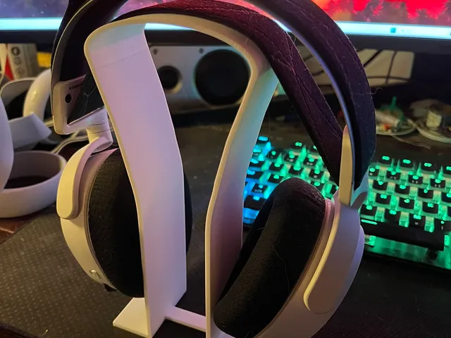 Headphone holder