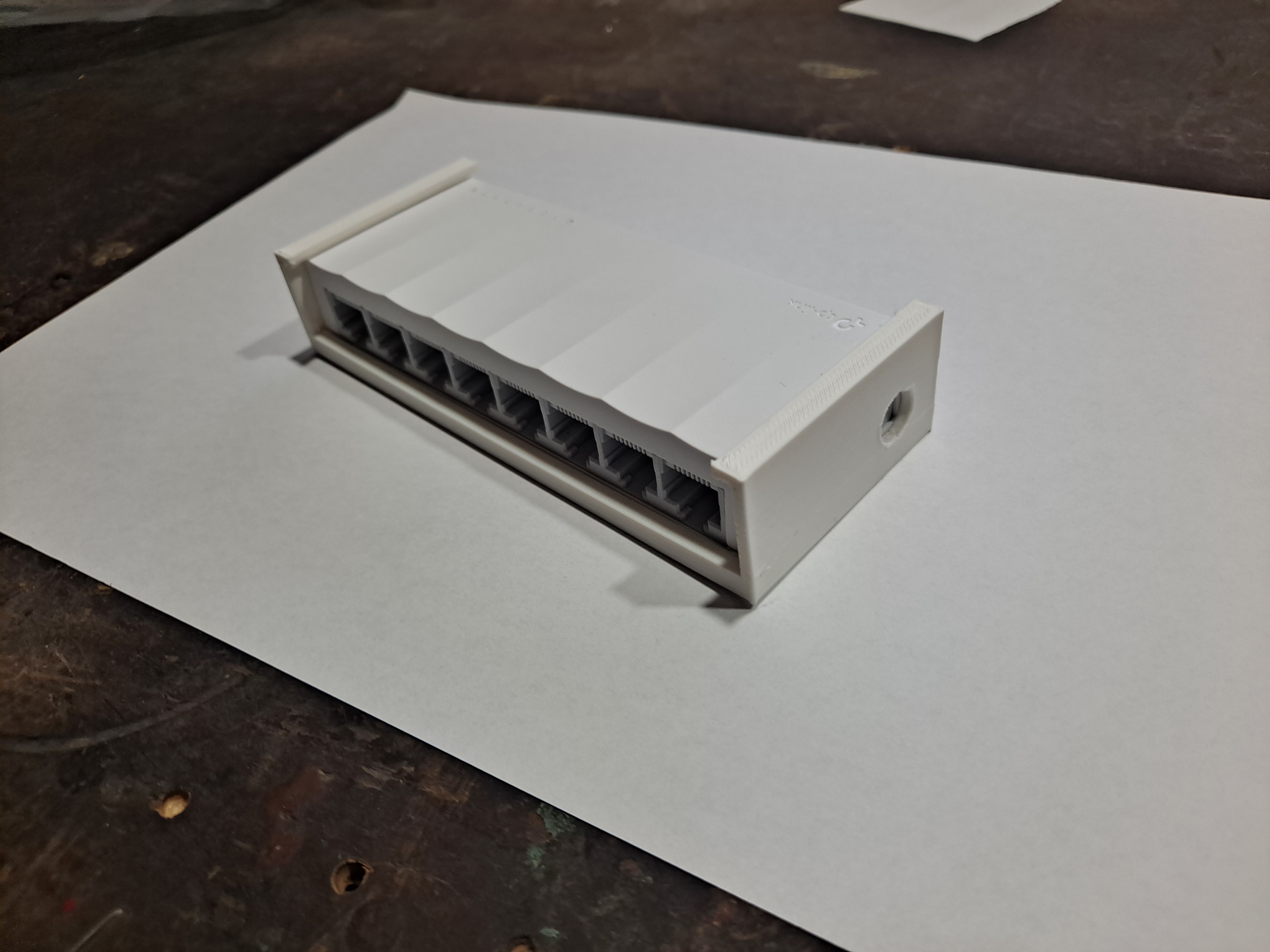 LS1008 Switch wall mount