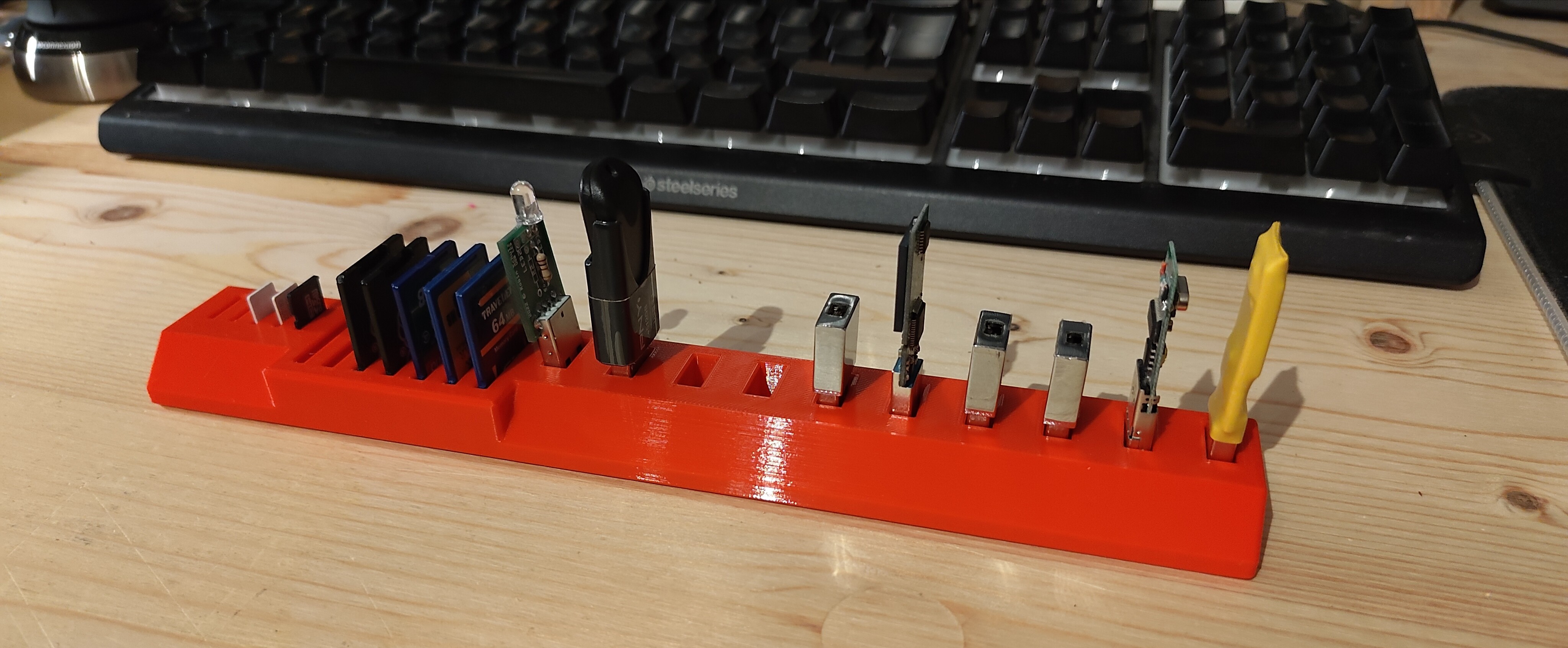 SD Card, MicroSD Card, USB Stick, USB Storge stand