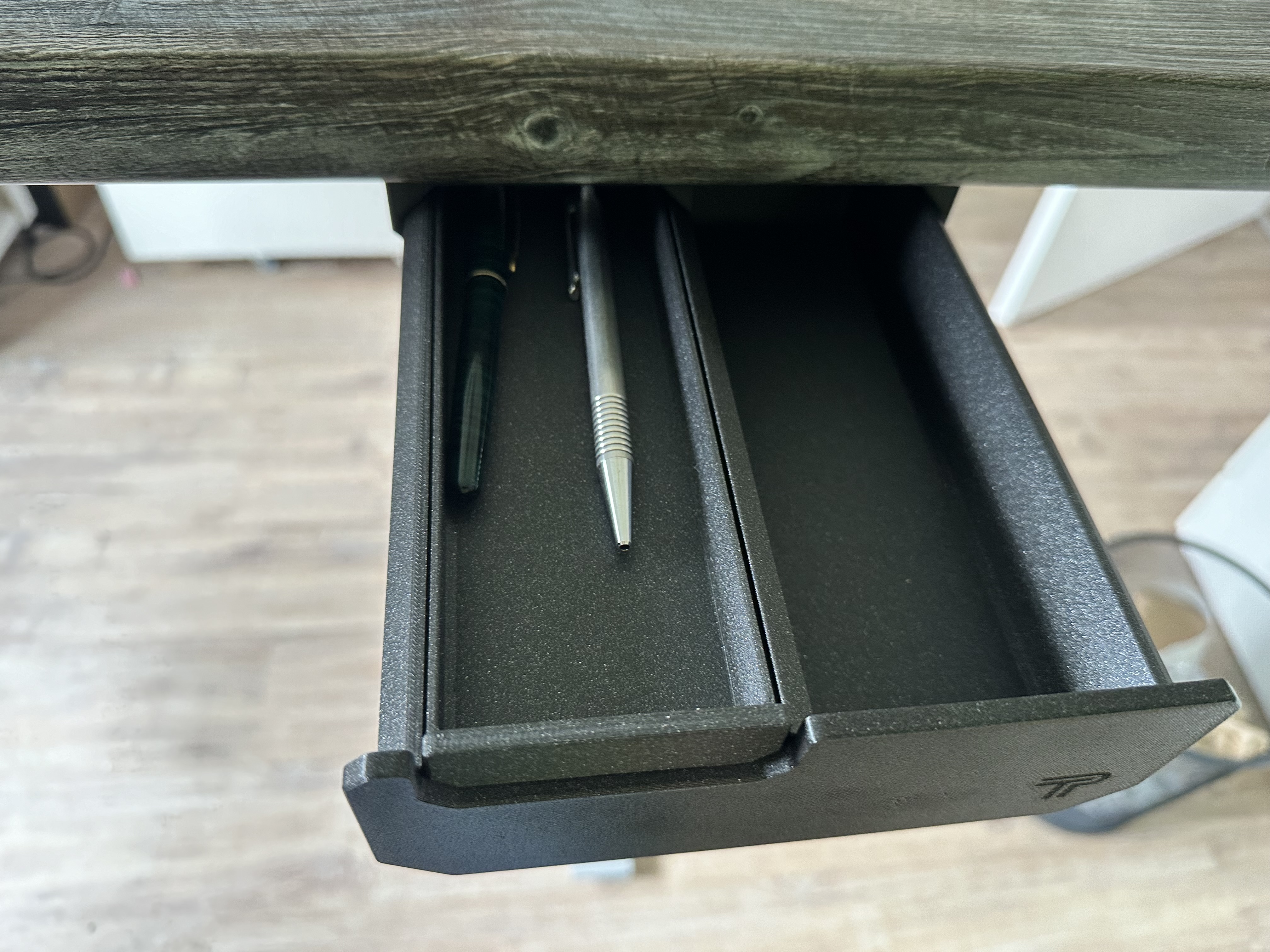 Miniatura 4 do modelo 3D Underdesk under table drawer empty remix