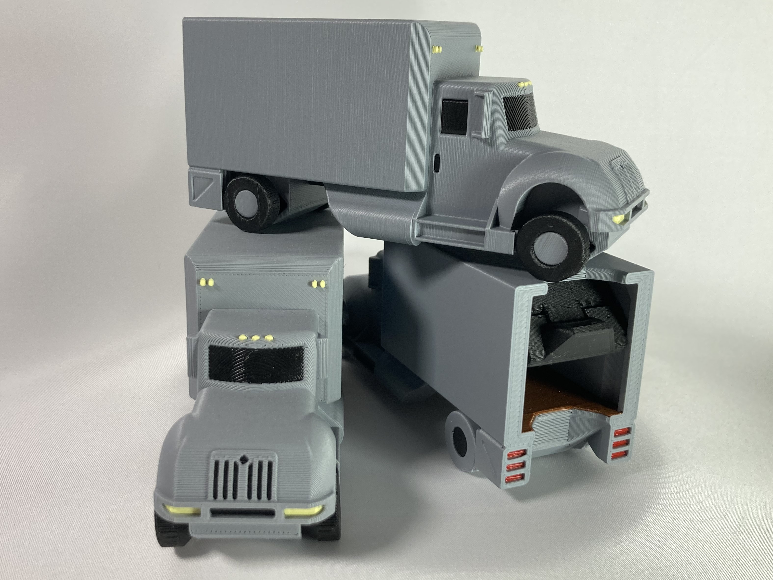 Articulated Box Truck V2(Print in Place, No Supports)