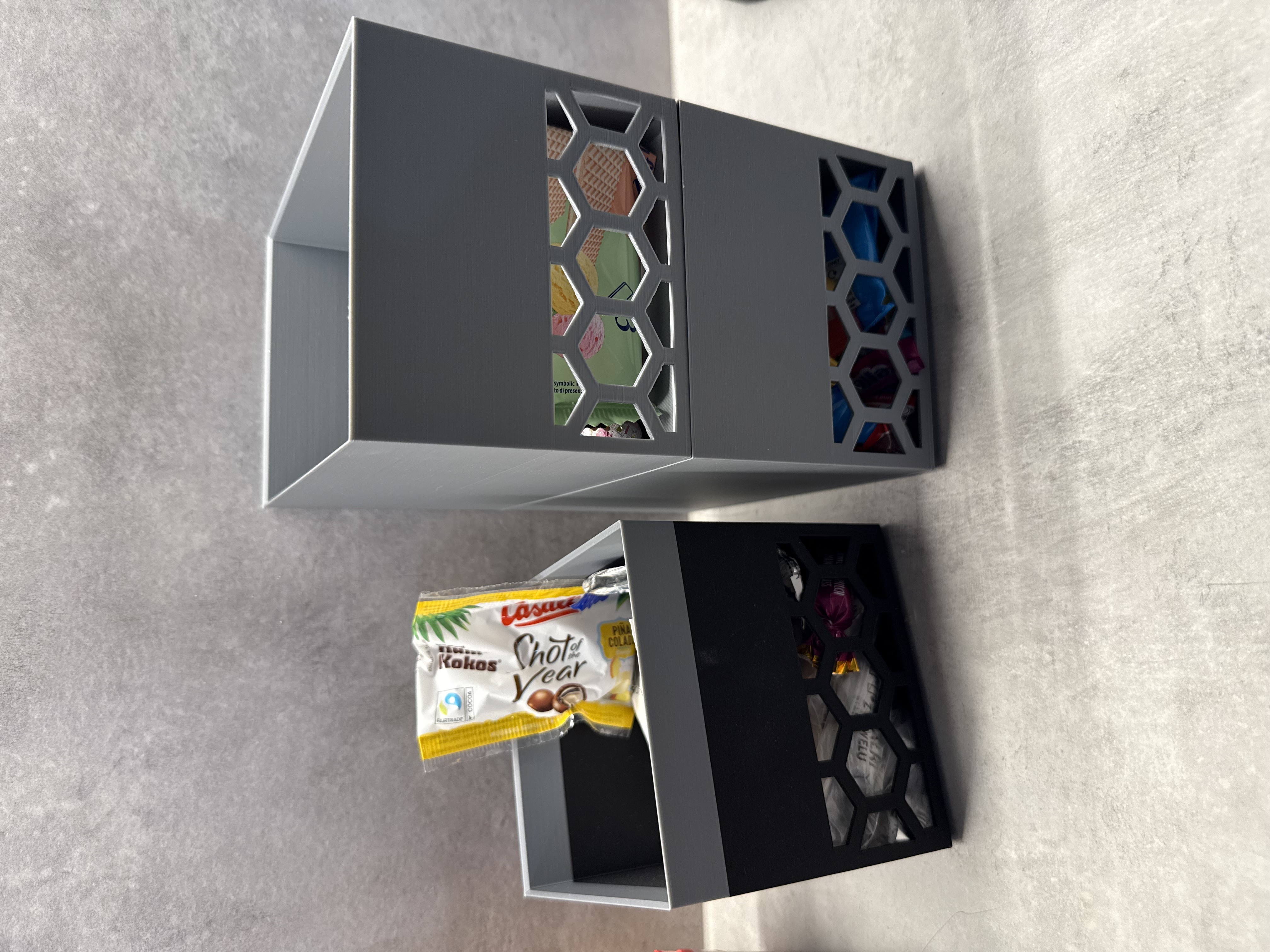 Stackable cabinet box/ Box do szafki układany w stos.