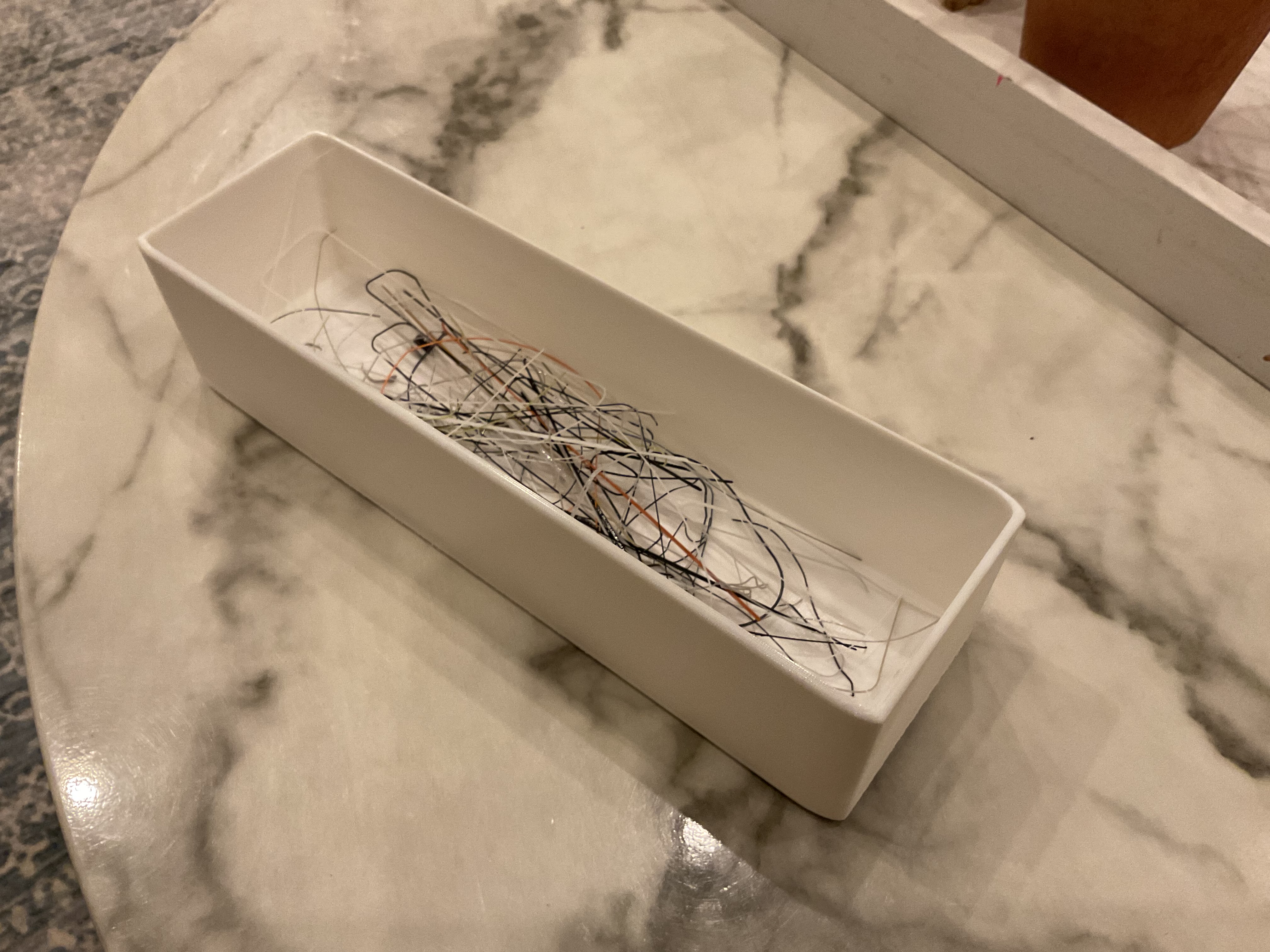 Simple filament waste bin