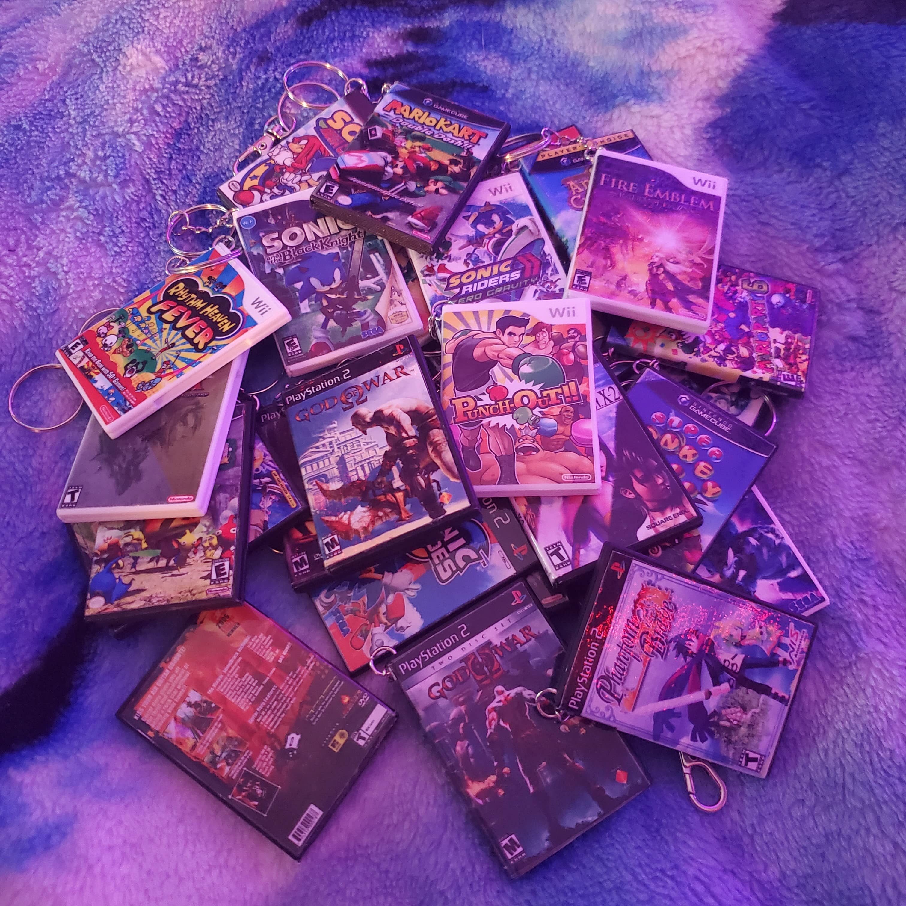 DVD Mini Game Case, Wii GameCube, Xbox 360, Ps2 by Waterishace21