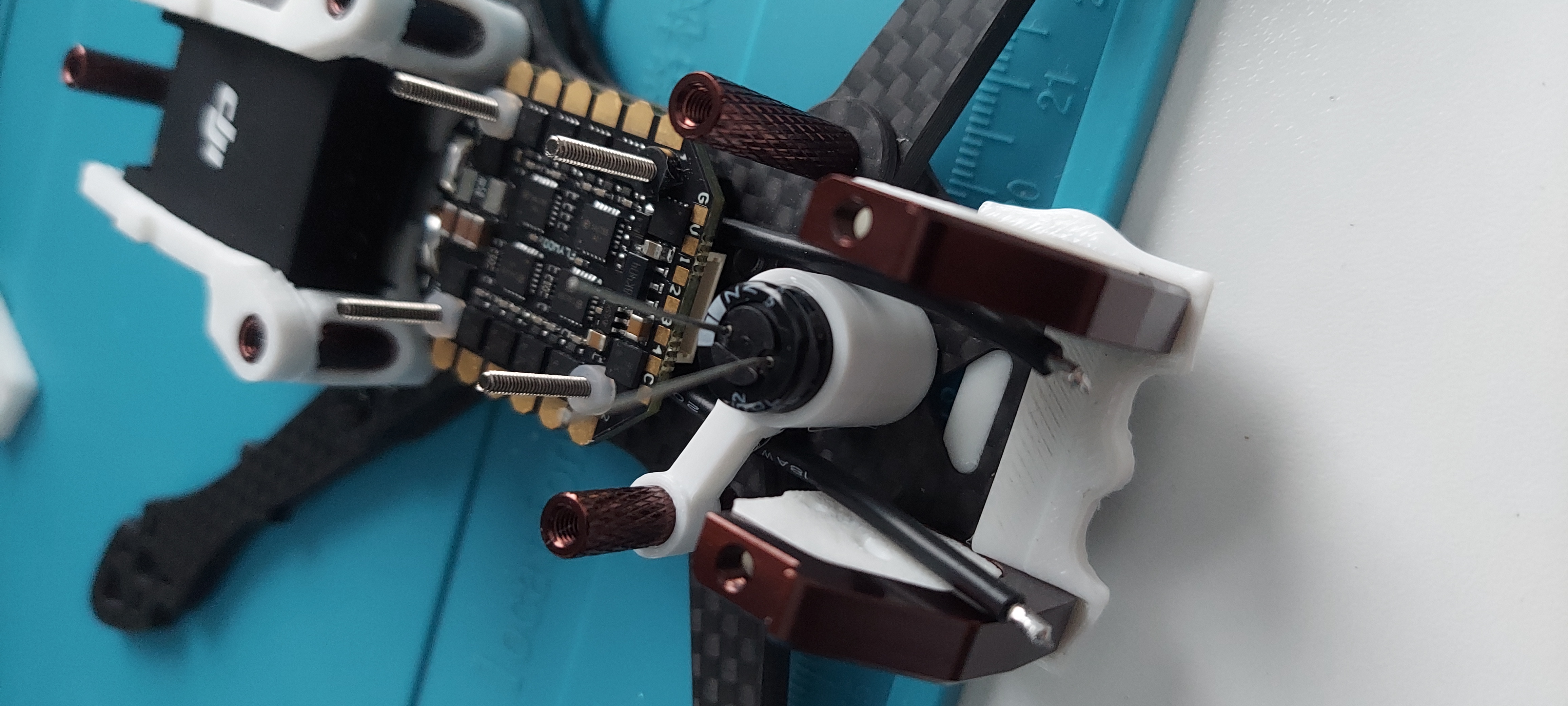 Remote Capacitor holder for Pirate Mateyv2 3.5 inch frame