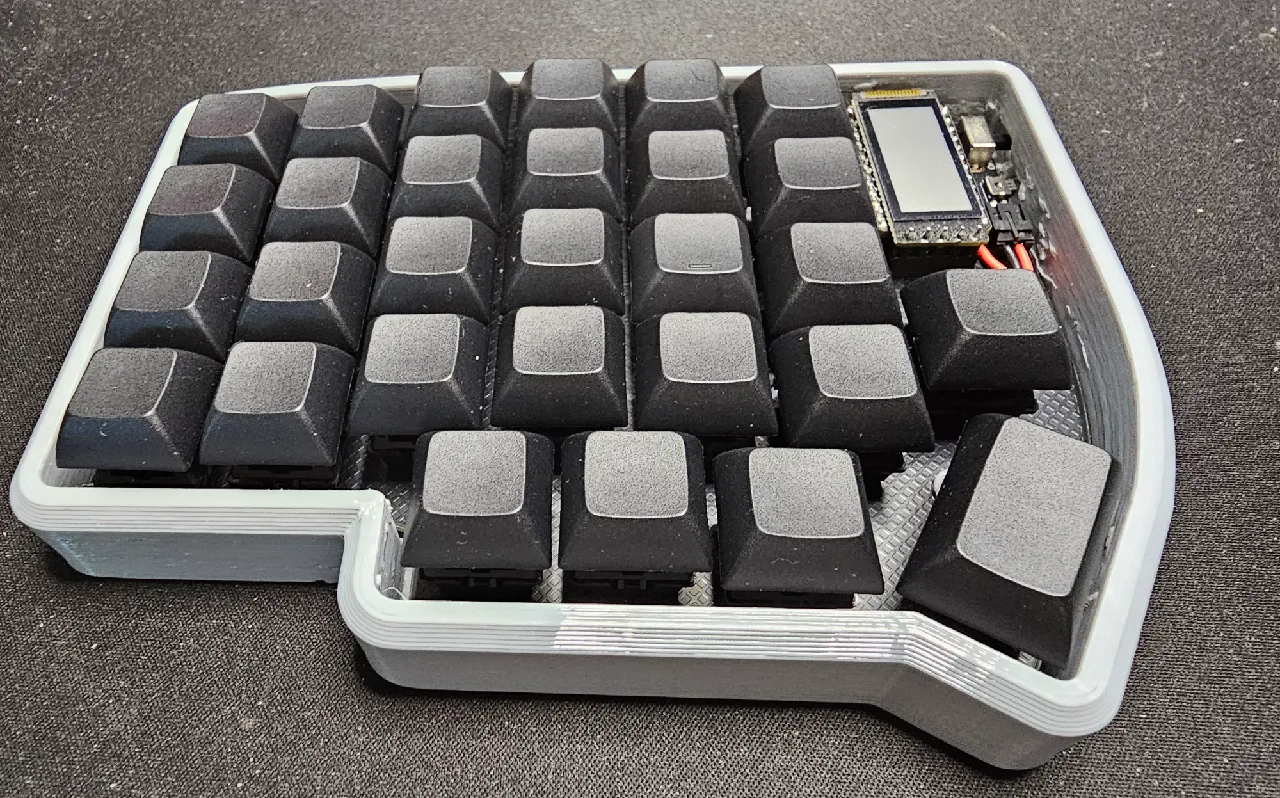 typeractive lily58 MX case by Darick Carpenter | Download free STL