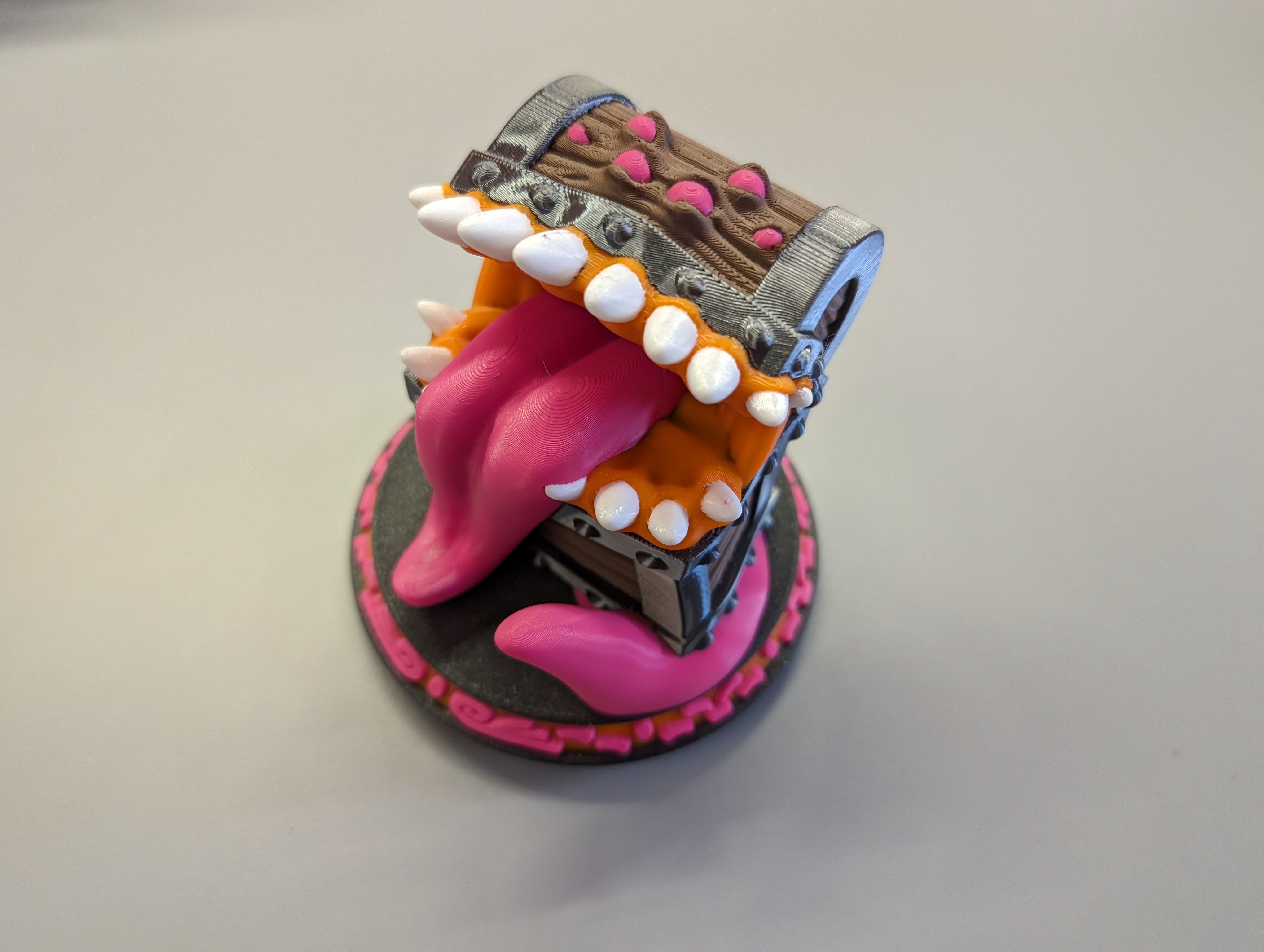 Multicolor Mimic Chest — thumbnail 4