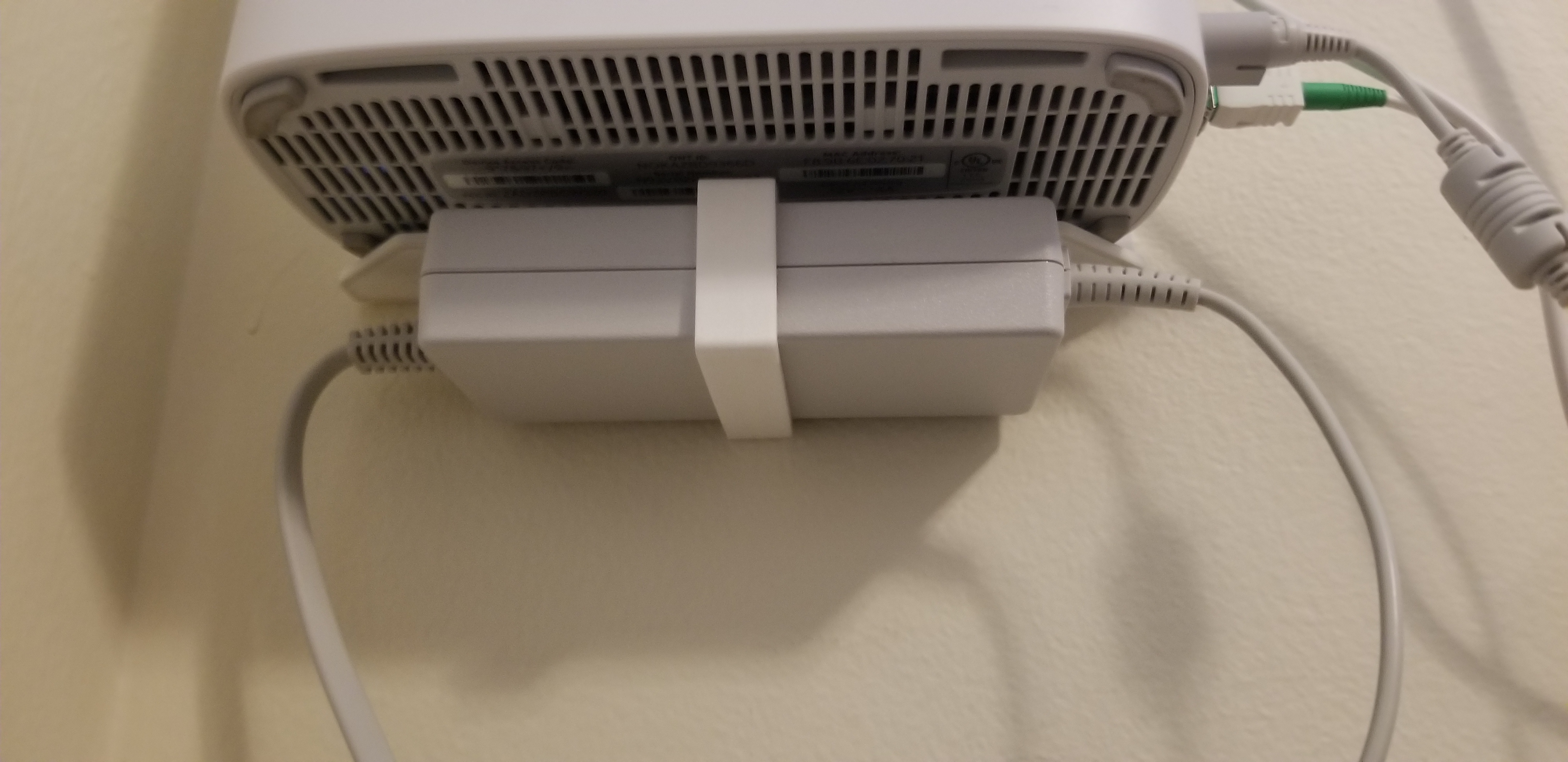 AT&T BGW320 Modem Wall Bracket by Plexi Download free STL model