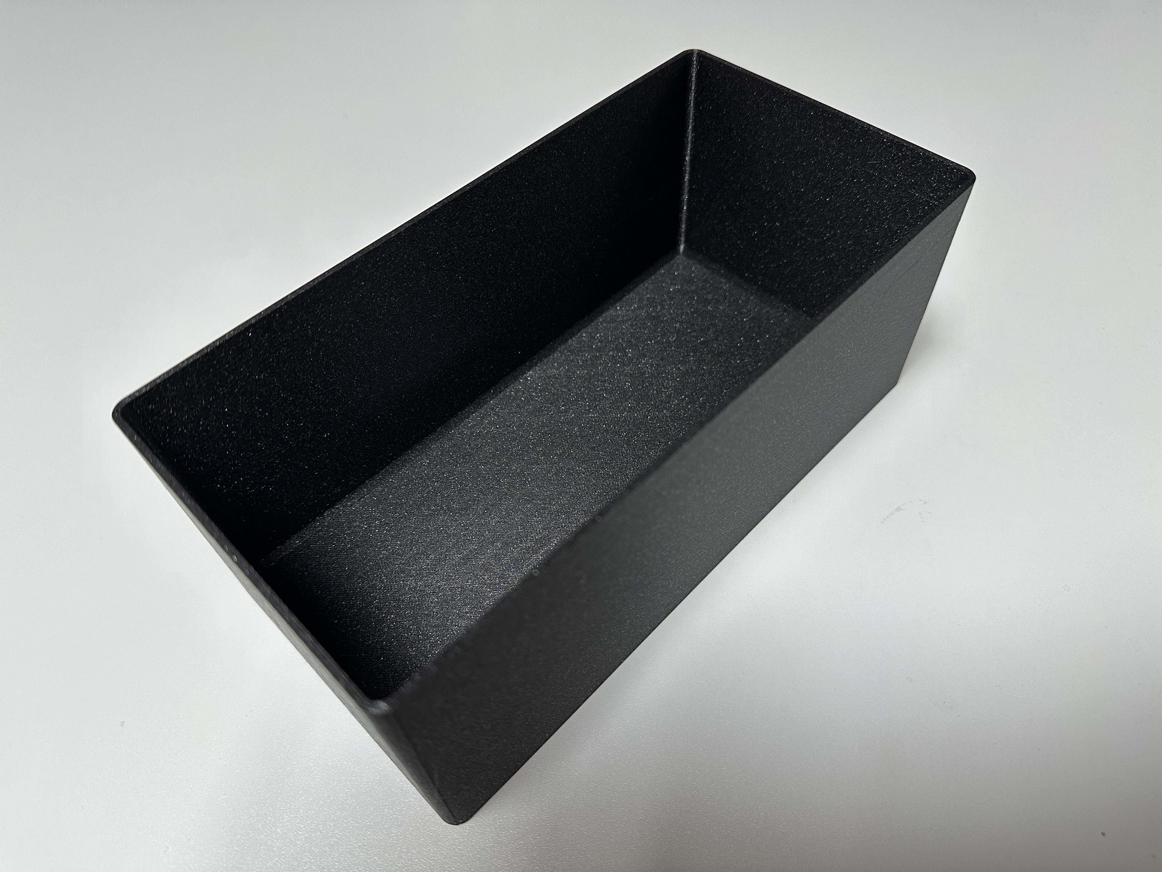 Beautiful simple and stable box 20x10x8 cm