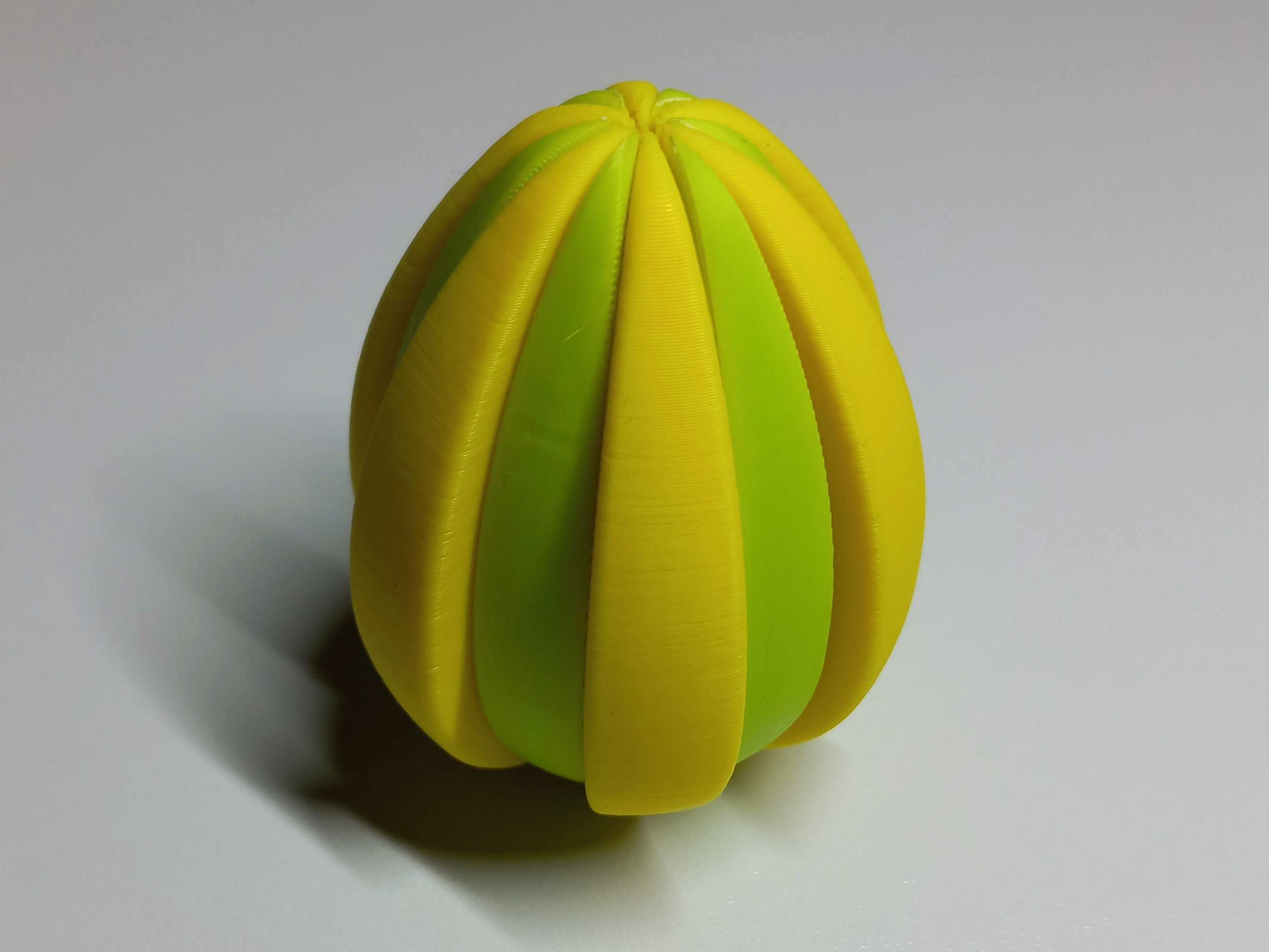 Multi Part Segmented Egg (fusion360) — miniatura 2