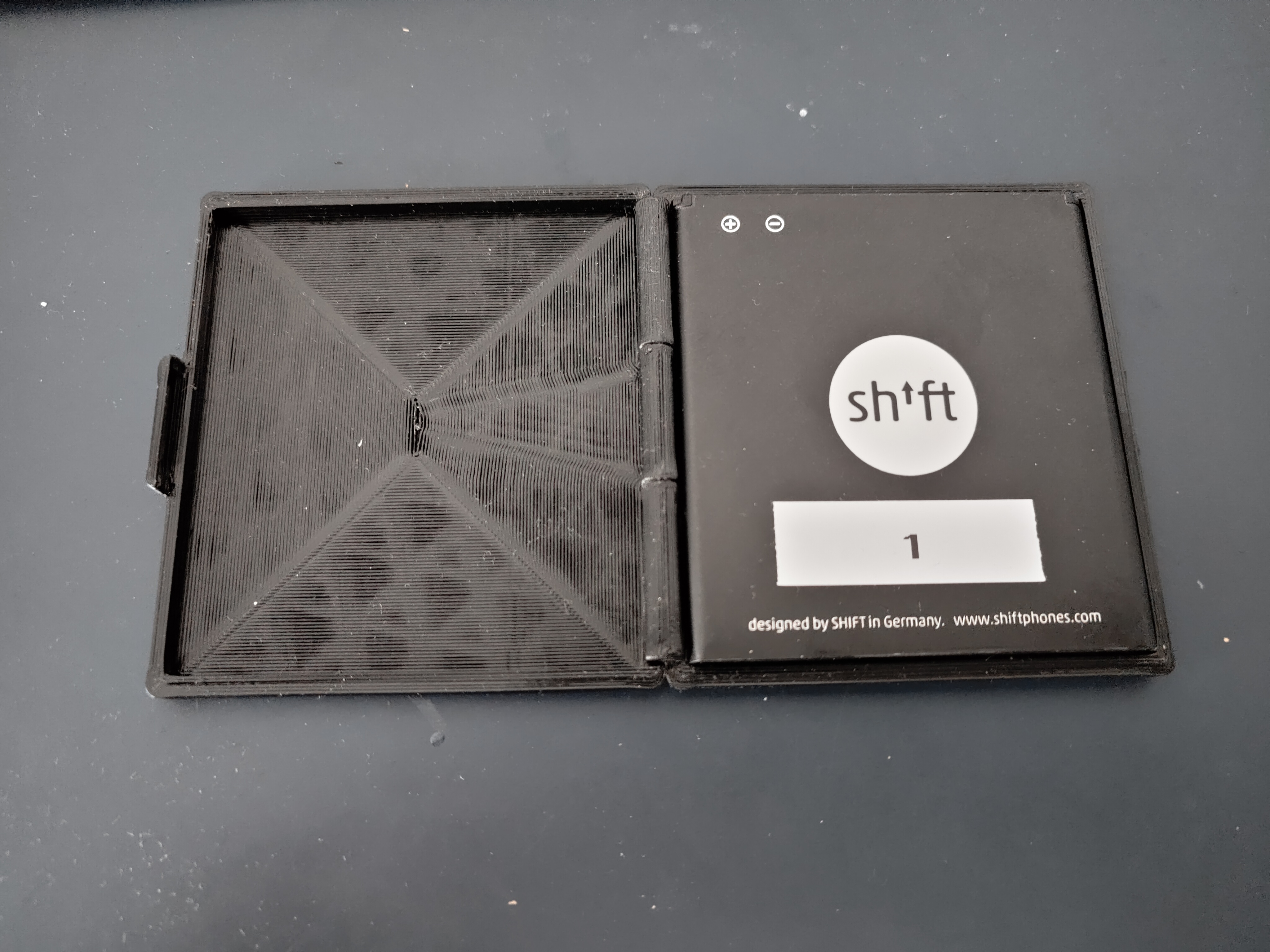 Case für SHIFT Akku
