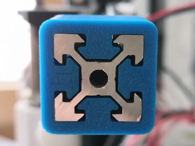 2020 Extrusion Cutting (sanding) Jig – Remix for square-edge profiles