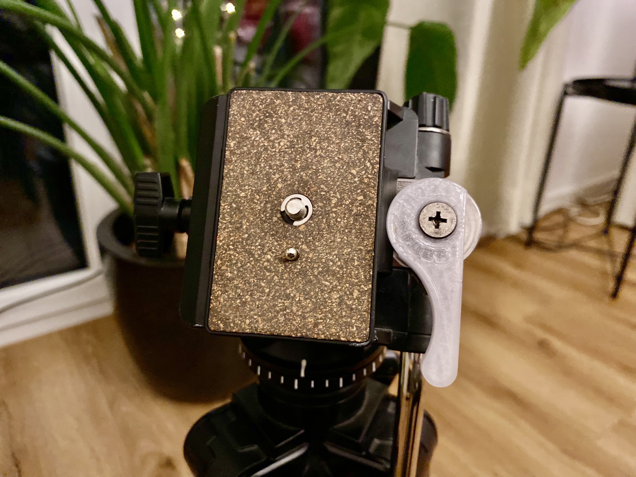Quick release clip - Velbon DV-7000N