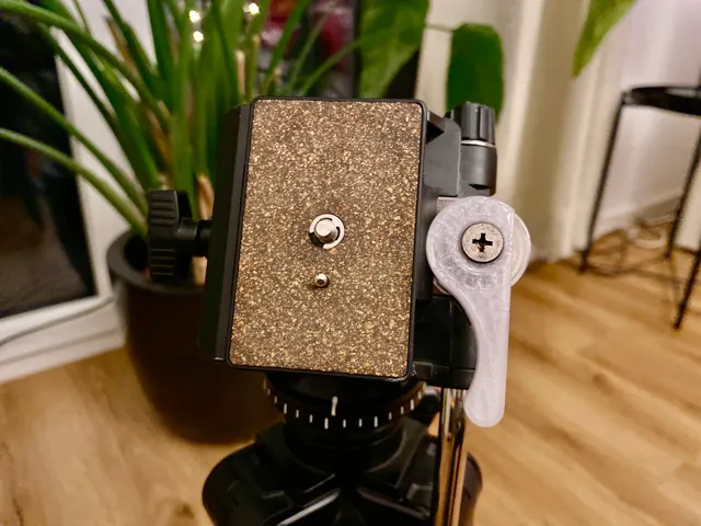 Quick release clip - Velbon DV-7000N