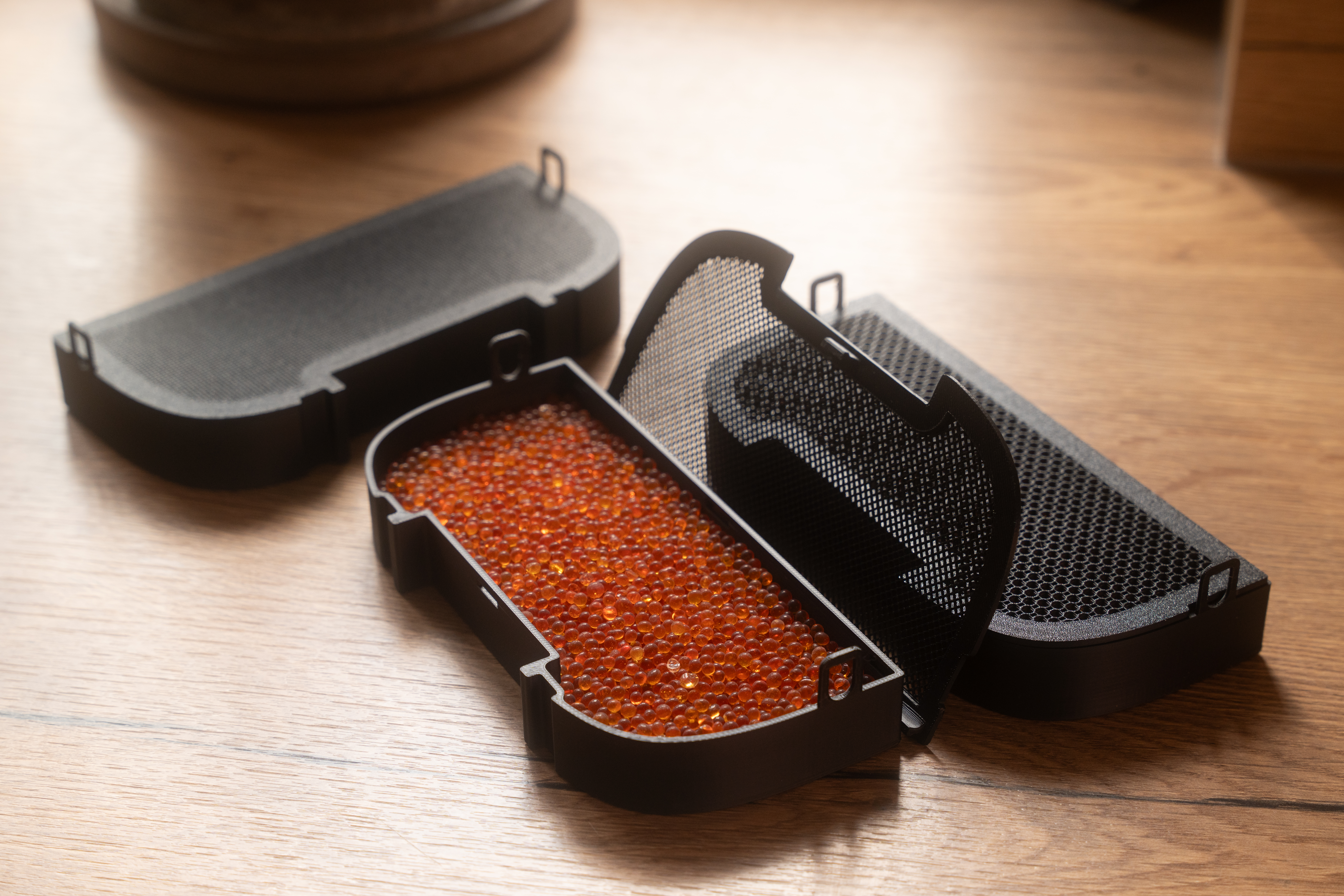 Customizable Polybox Desiccant/Silica Tray/Container