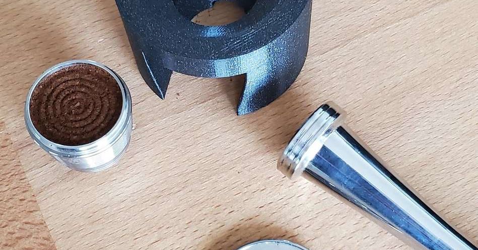 Nespresso filling tool for inox capsules by Lowdwig | Download free STL ...