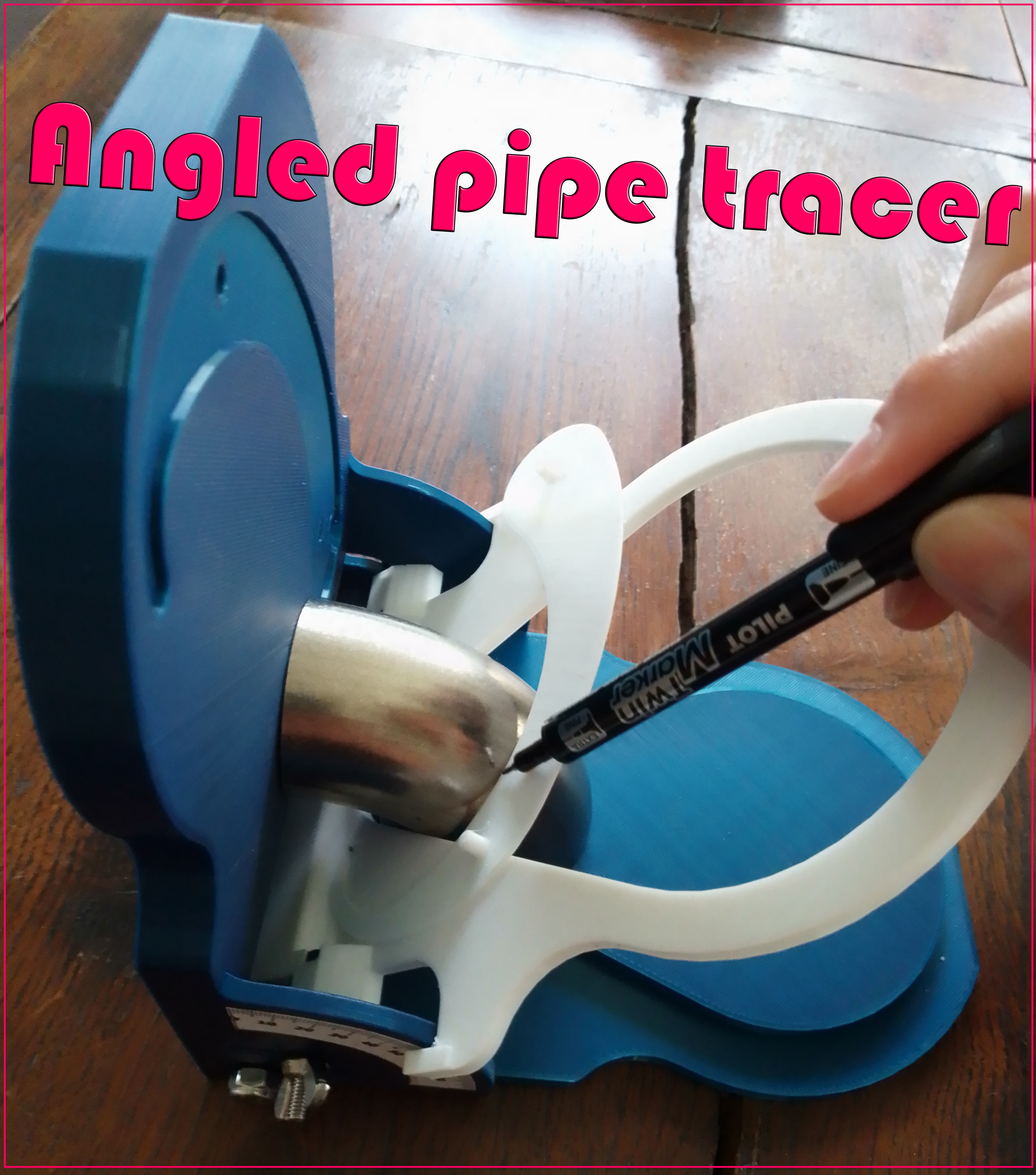 Angled pipe tracer - traceur angulaire de coudes