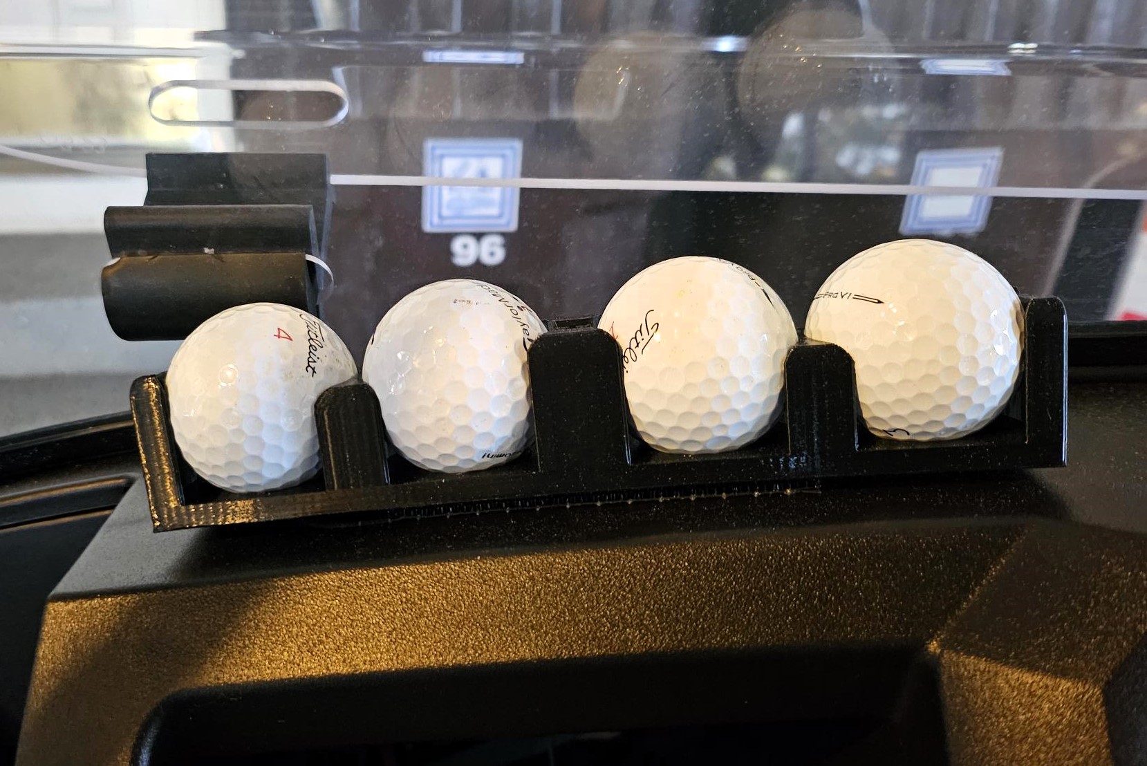 Miniatura 2 do modelo 3D Golf Ball Holder