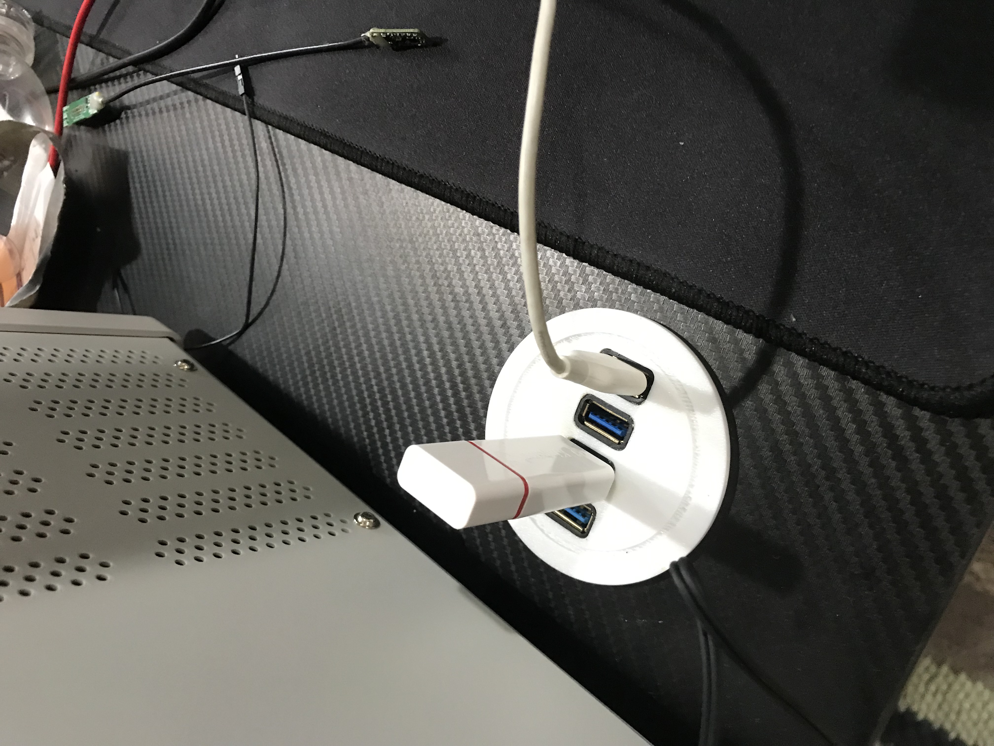 In built USB hub