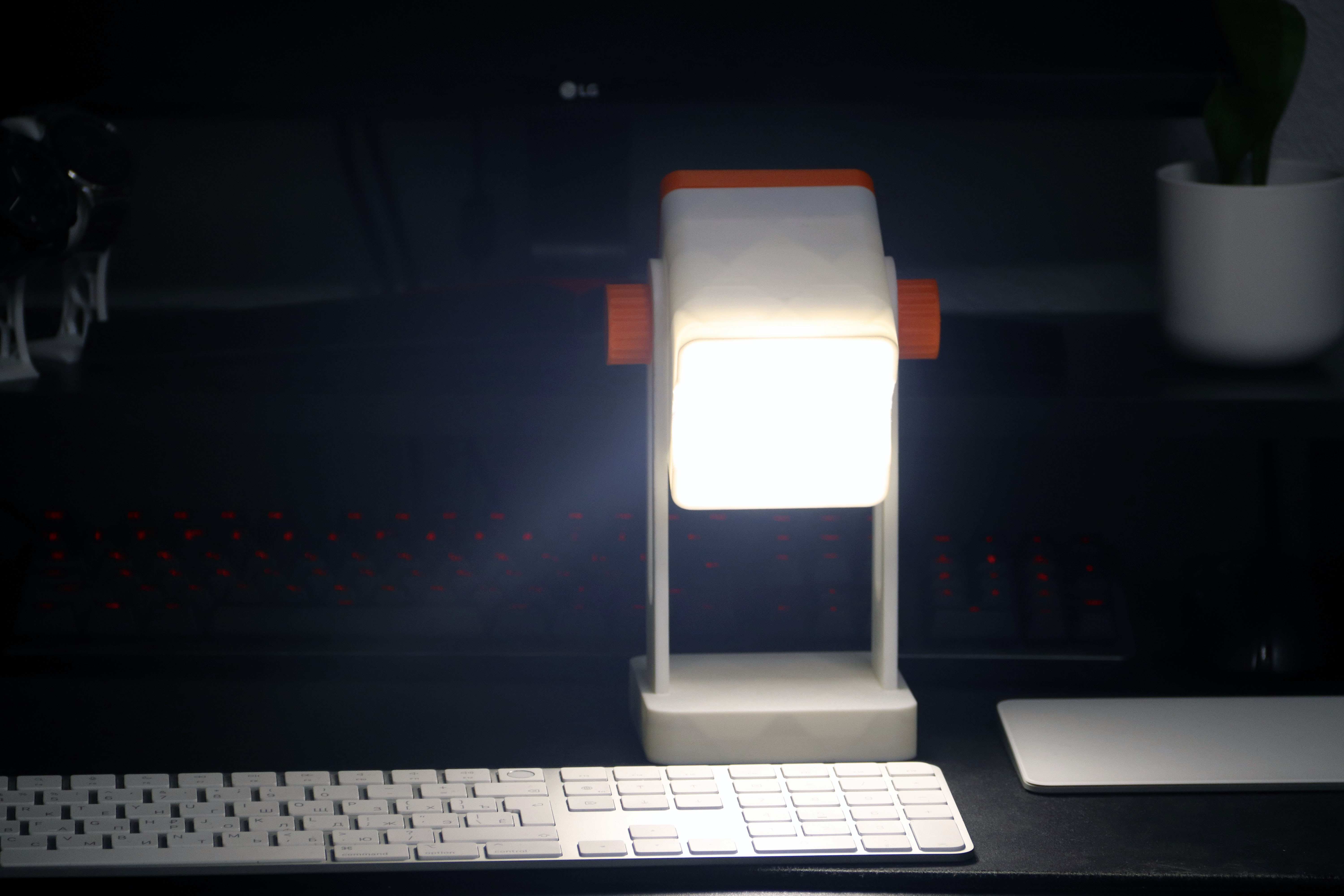 Miniatura 5 do modelo 3D Modular LED desk lamp