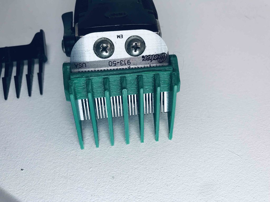 Miniatura 4 do modelo 3D Oster Fast Feed Clipper Combs