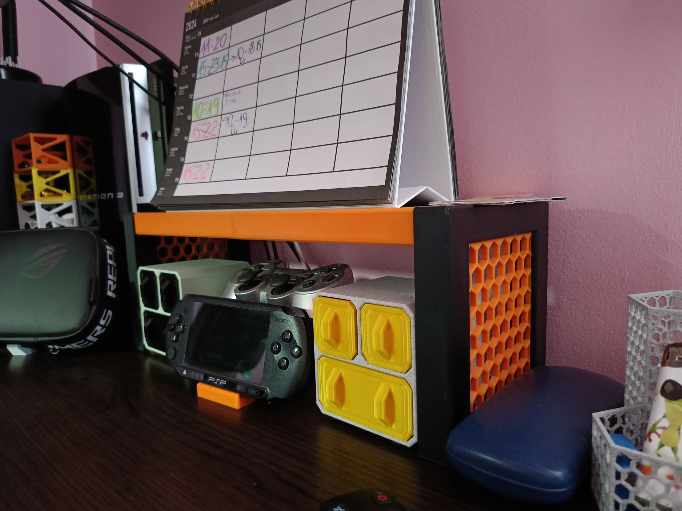 Monitor stand without supports by kd3d download free stl model