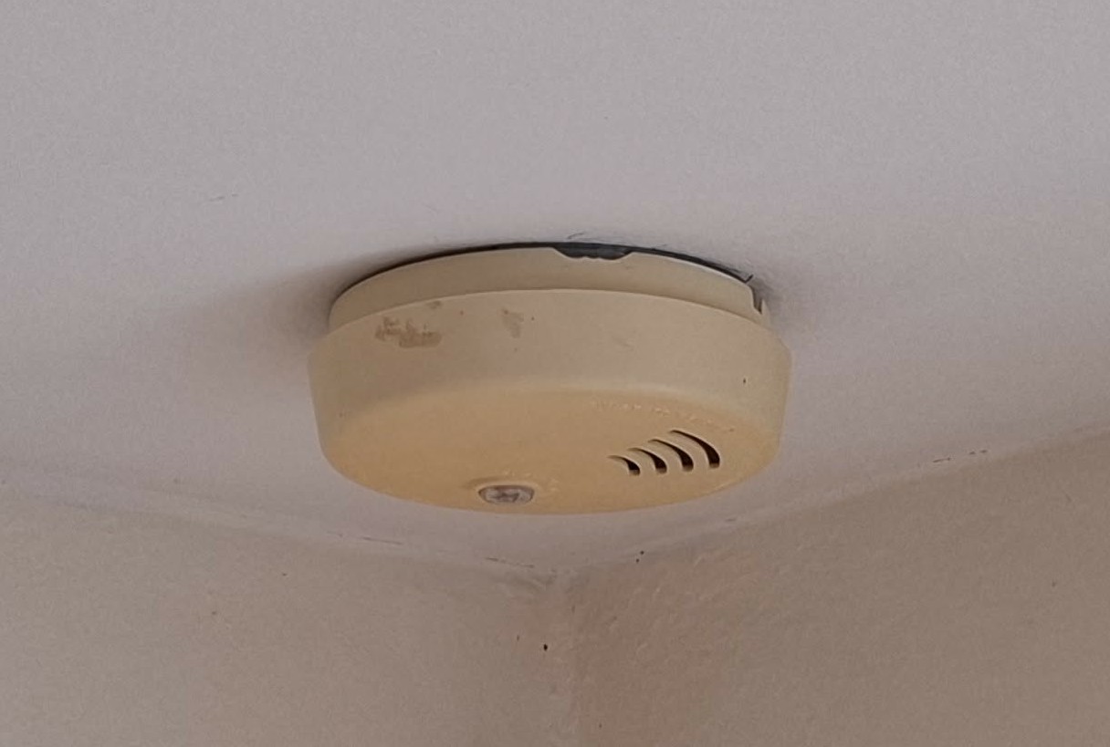 Mounting bracket for SEKO smoke detector 3D model